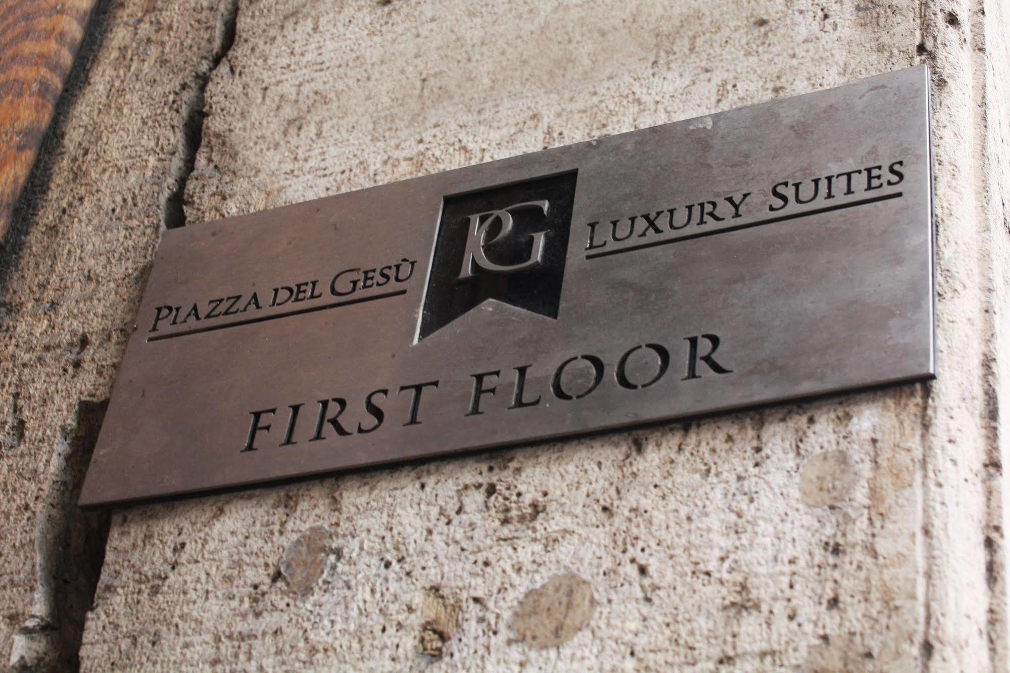 Piazza Del Gesu' Luxury Pensión Roma