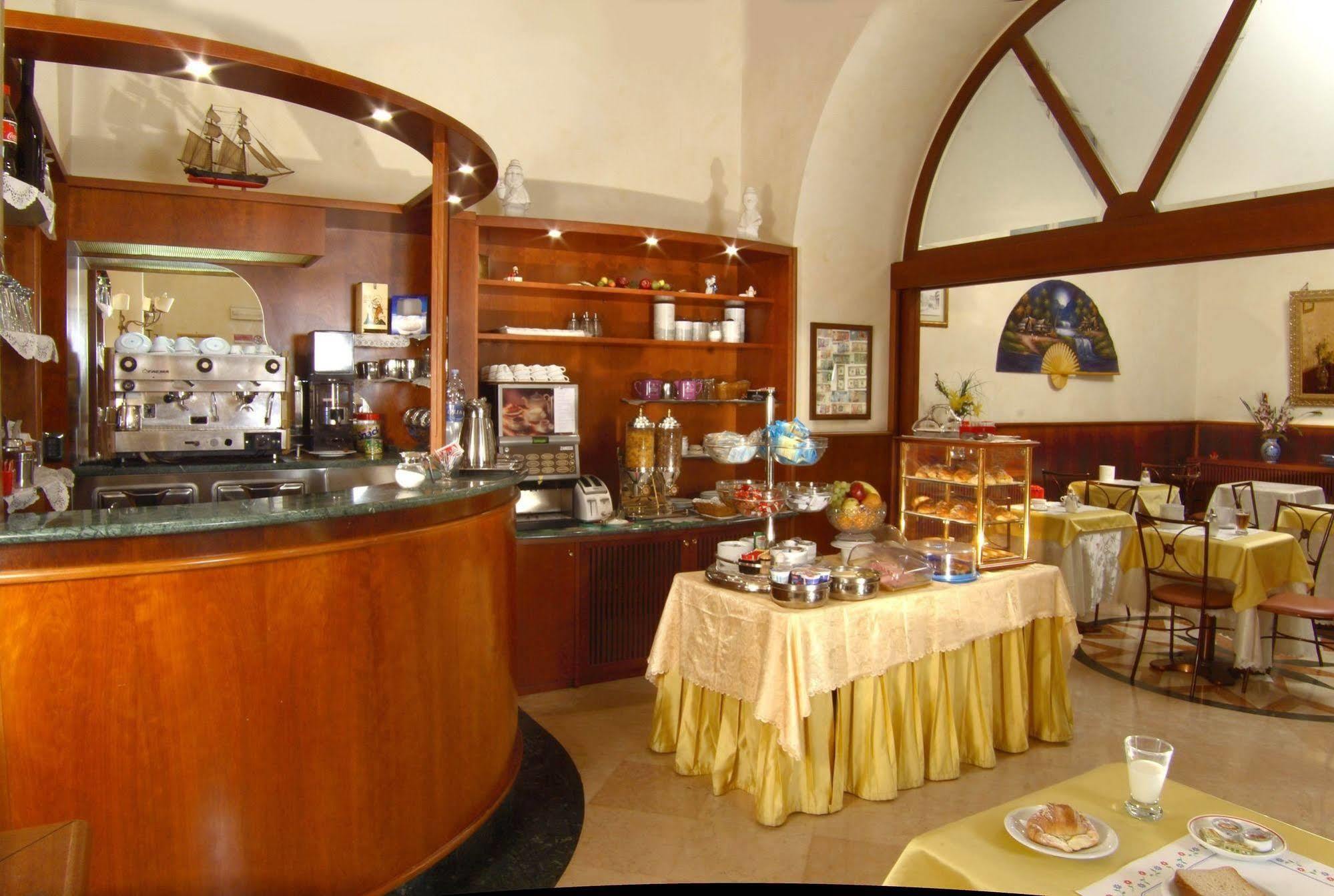 Assisi Hotell