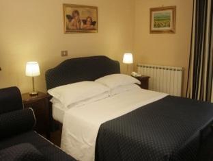 Hotell Caracciolo 3*