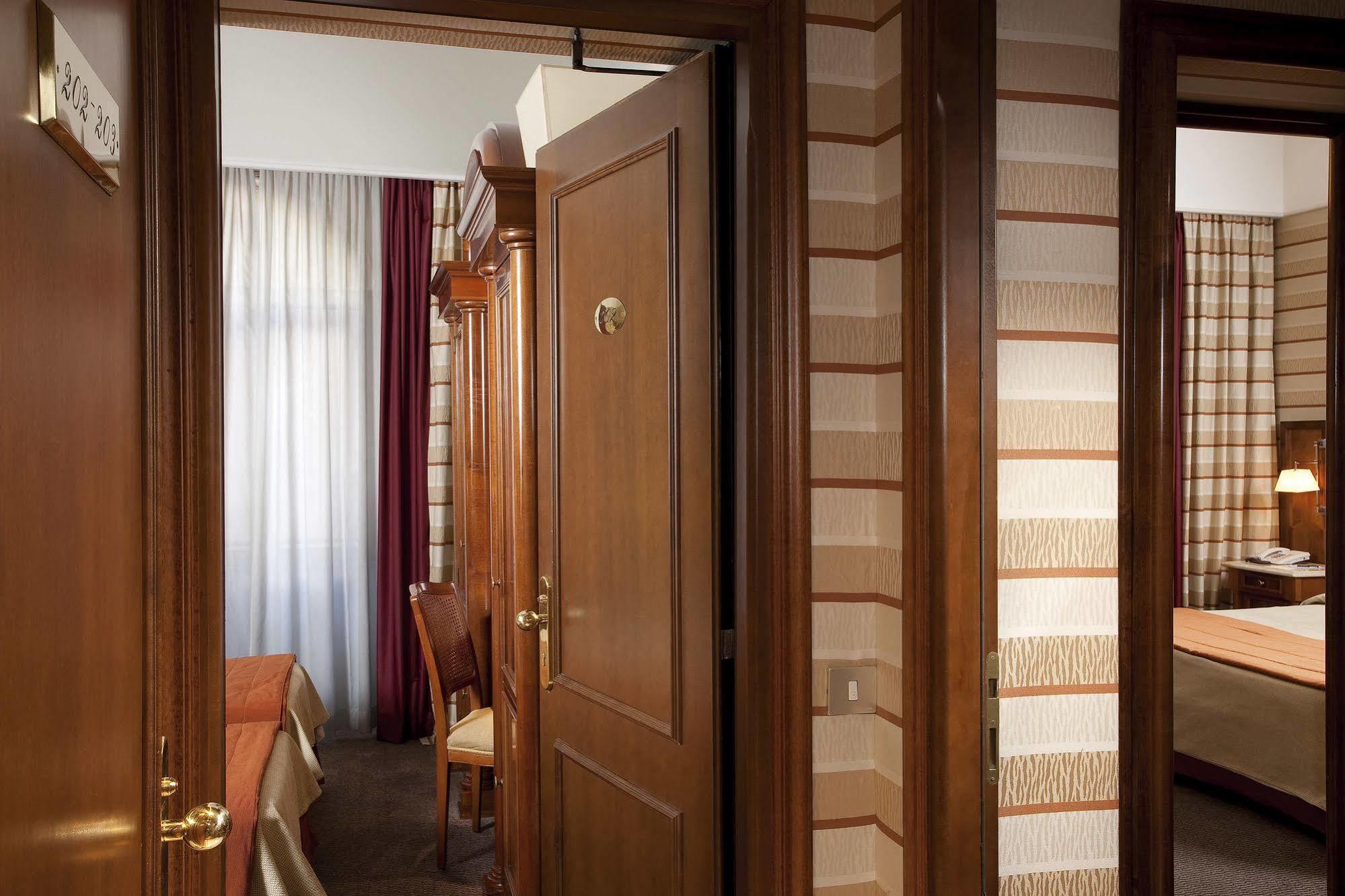 Hotell Mascagni 4*