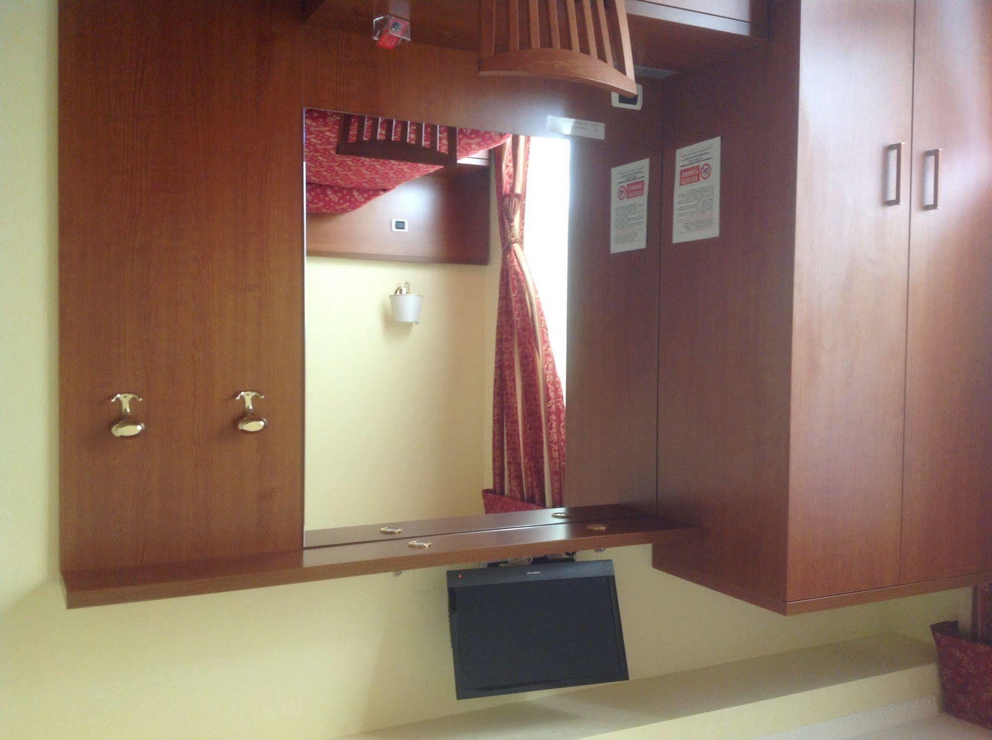 Residenza Fermi Gjestgiverier Roma