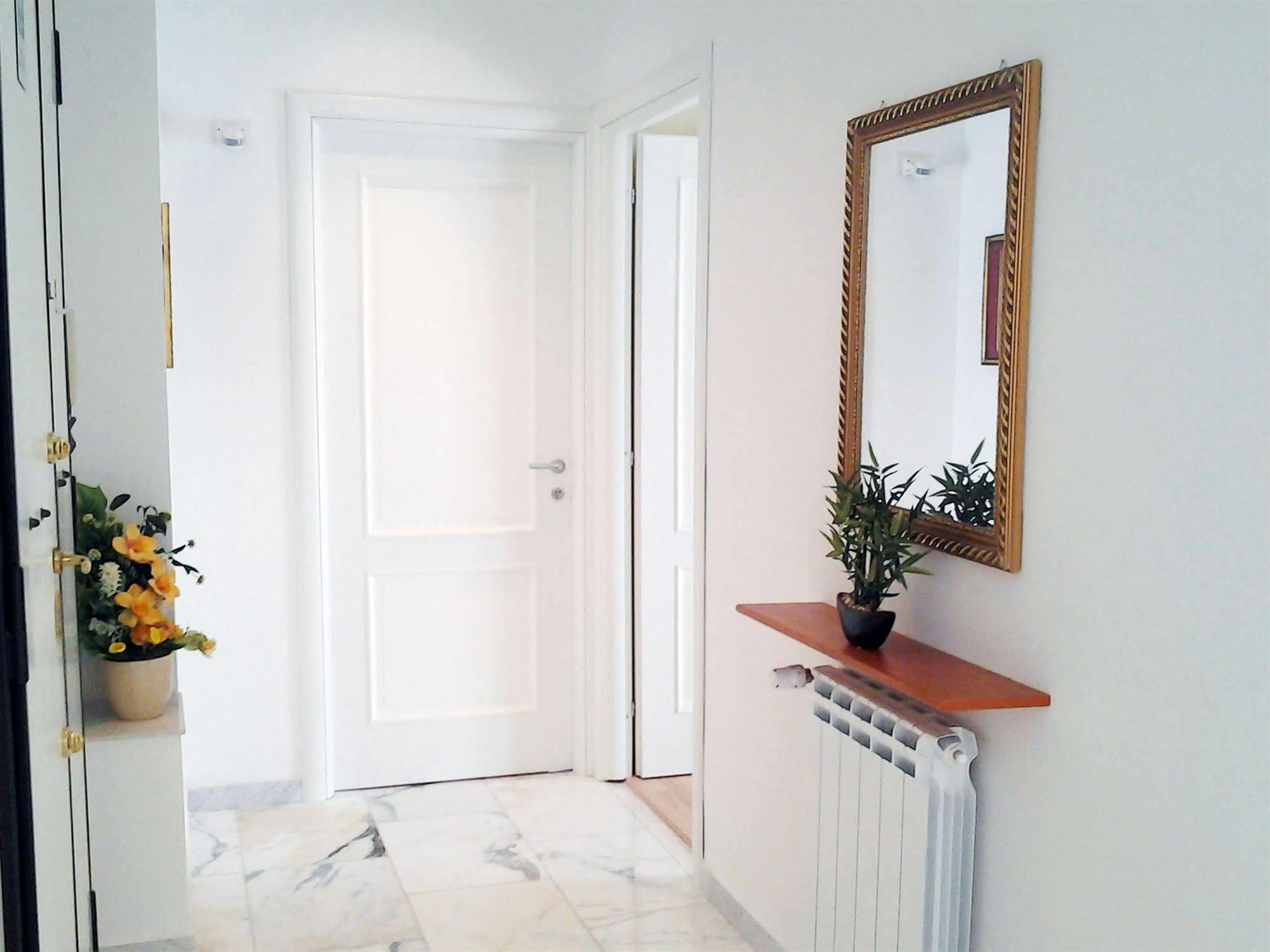 I Pini Di - & 2* Roma
