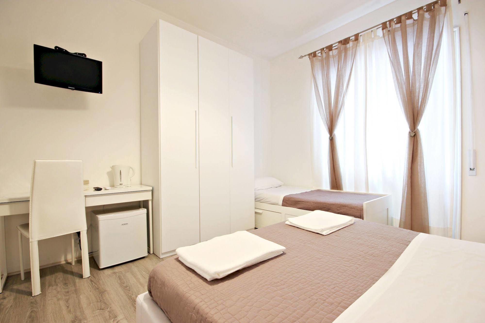Le Piazze Di 3* Rom