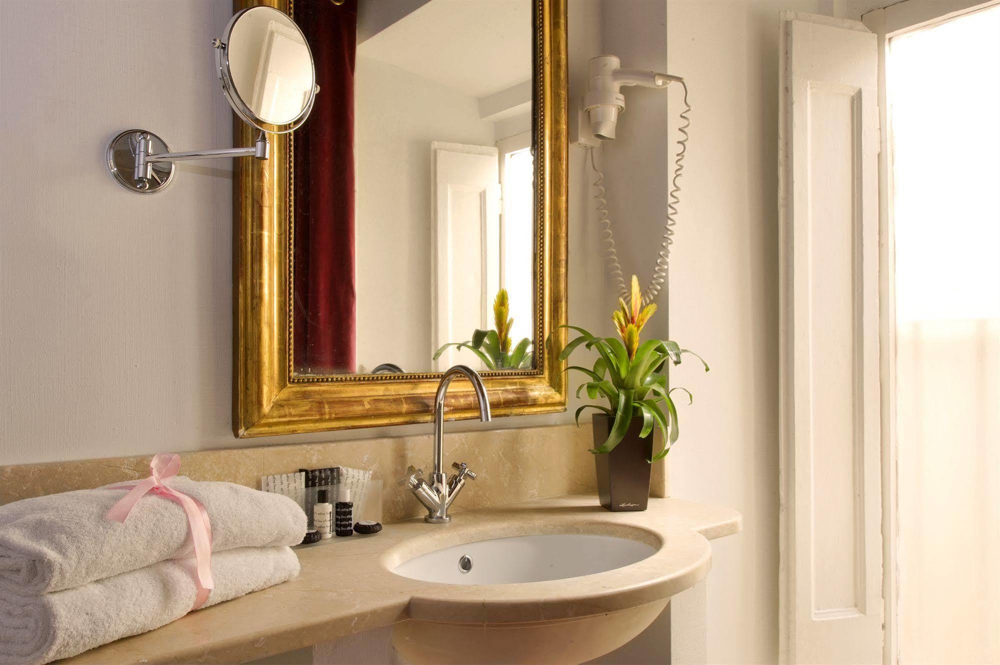 Guest house Residenza Frattina Rome