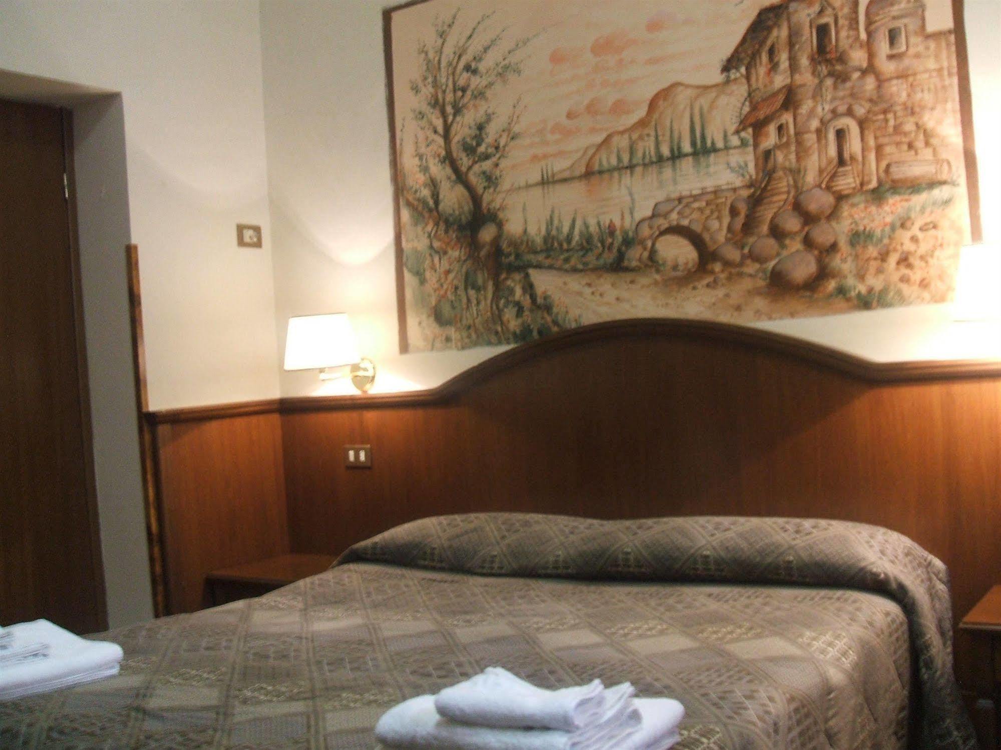 Hotell Cambridge 3*