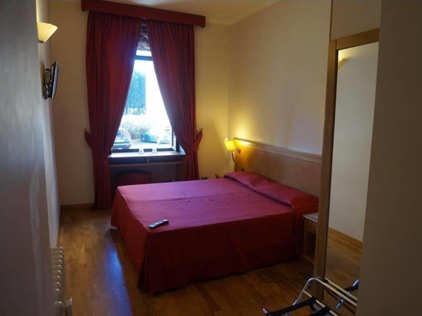 Dei Papi De Charme 2* Roma
