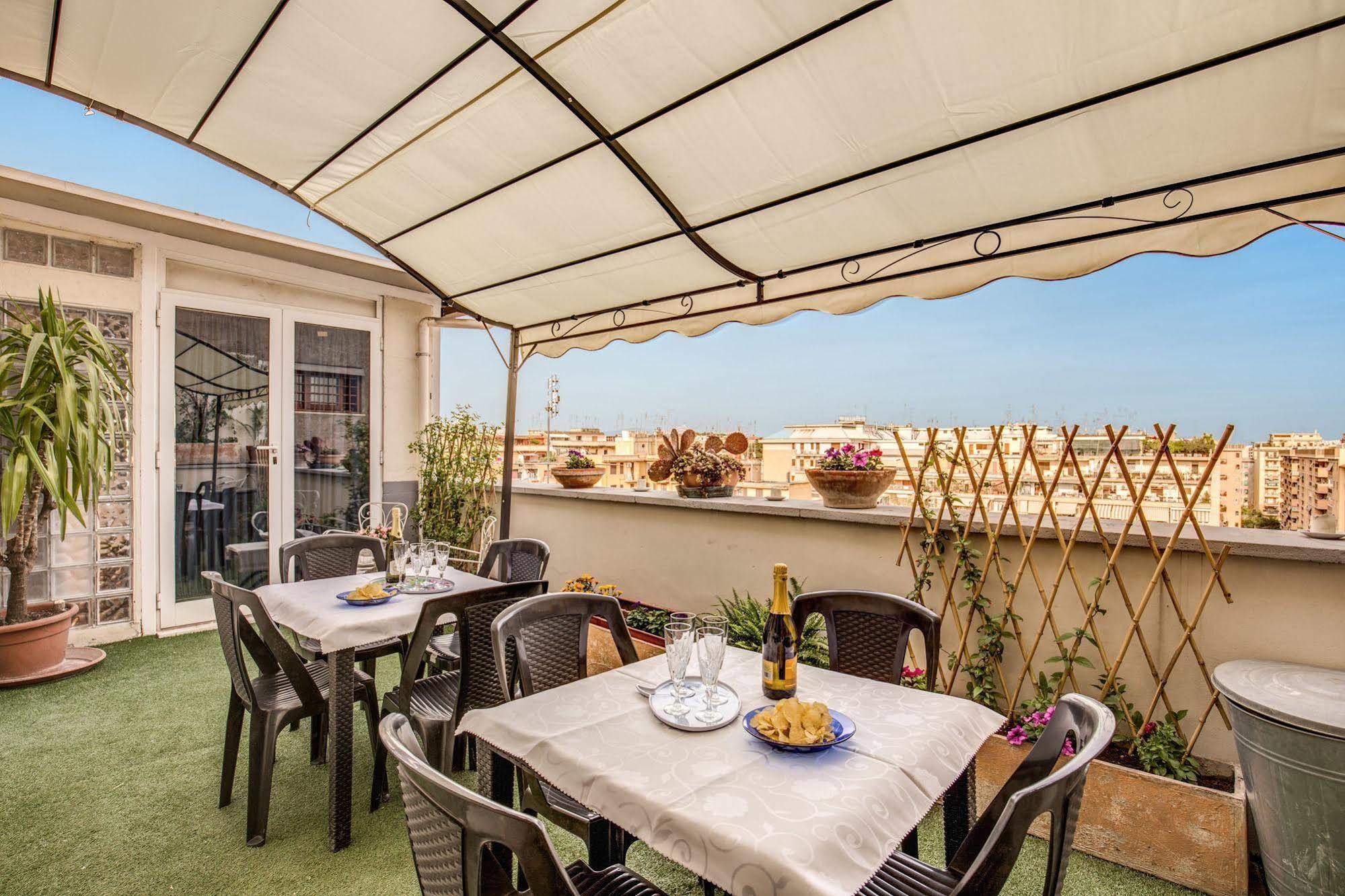 Bed & Breakfast Piramide Terrace Roma