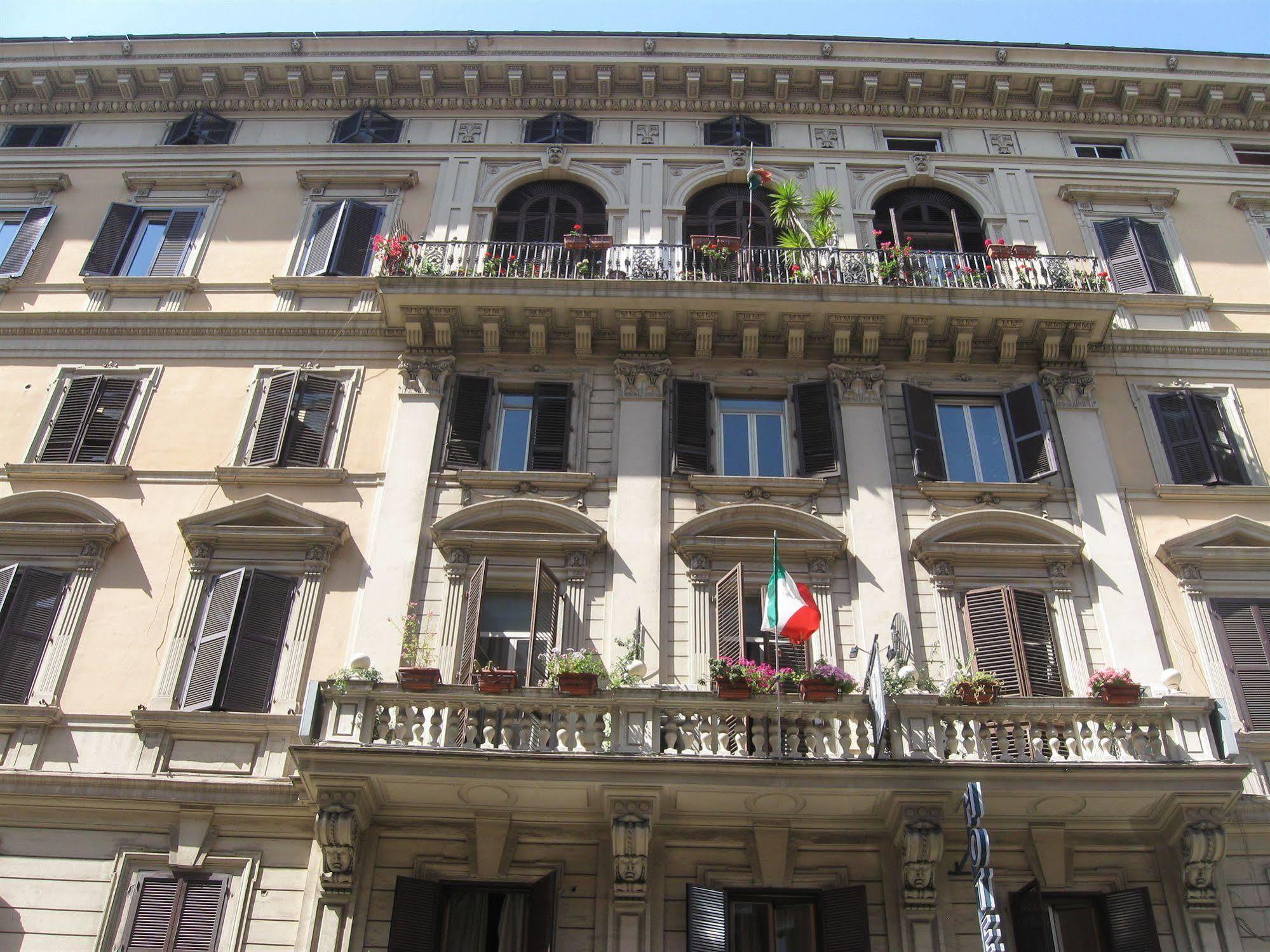 Hotell Aristotele 2*