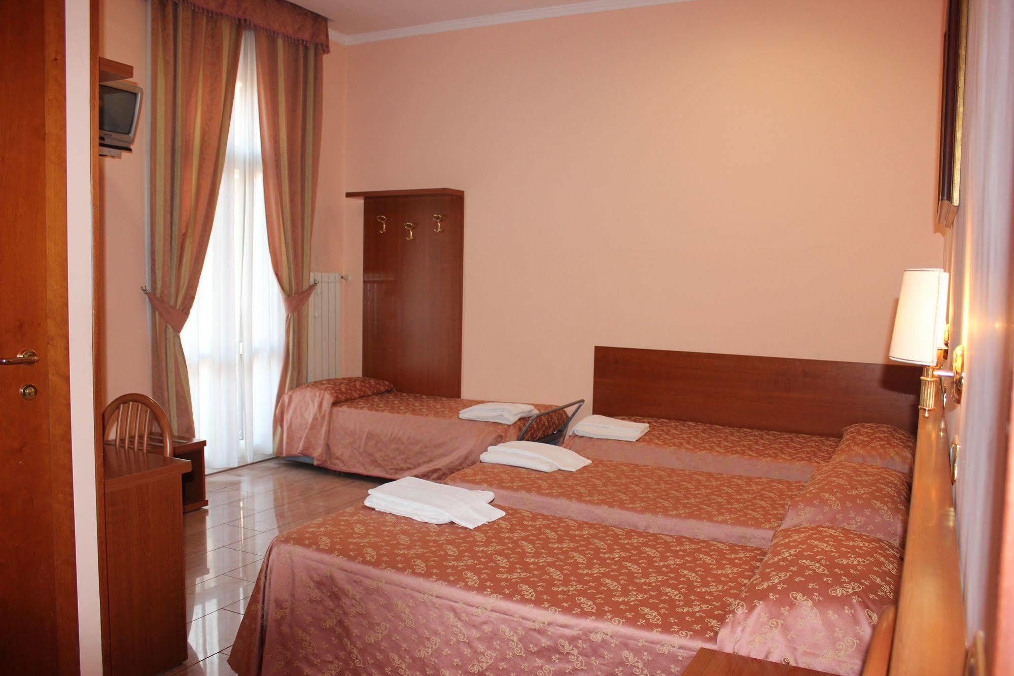 Hotell Aristotele 2*