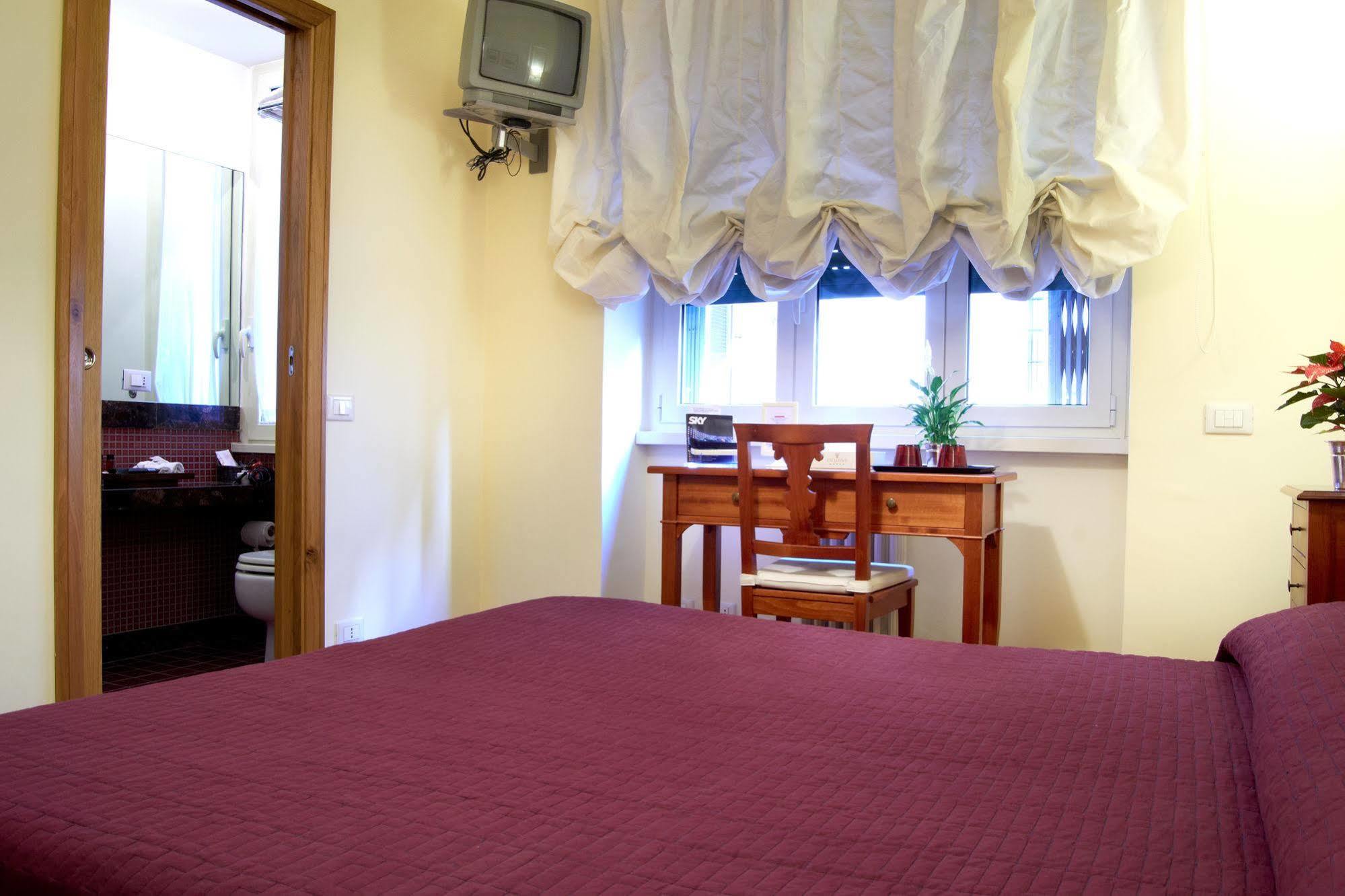 Domus Cavour 3* Roma