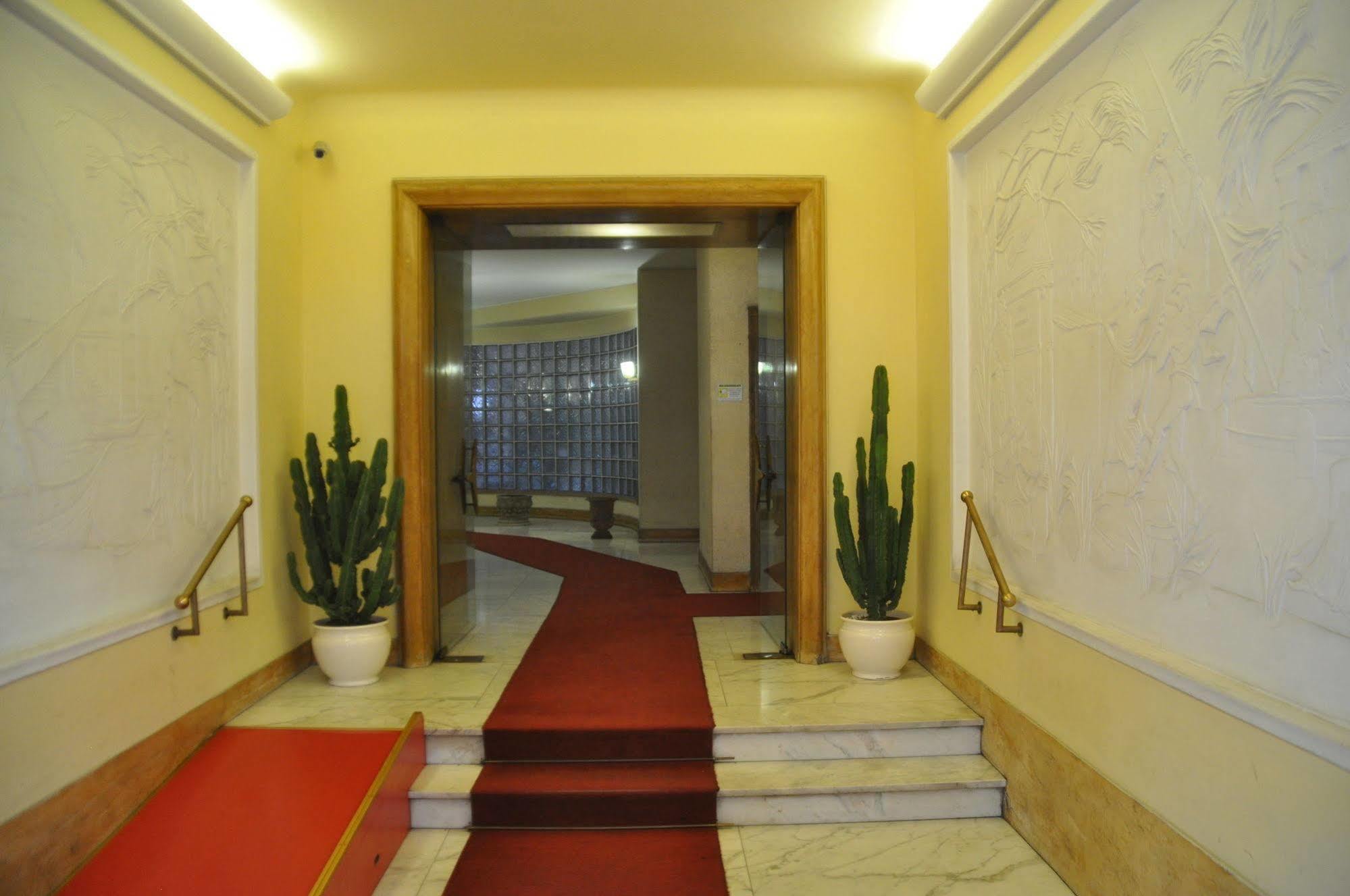 Domus Cavour Alojamento de Acomodação e Pequeno-almoço Roma