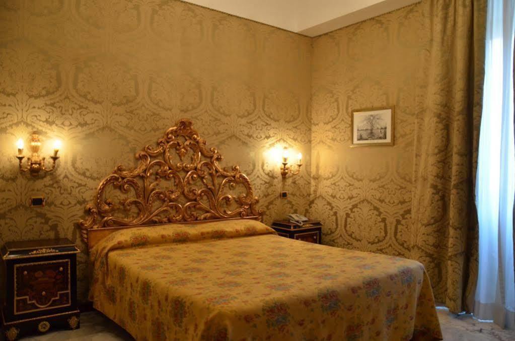 Hotel Des Epoques Rom