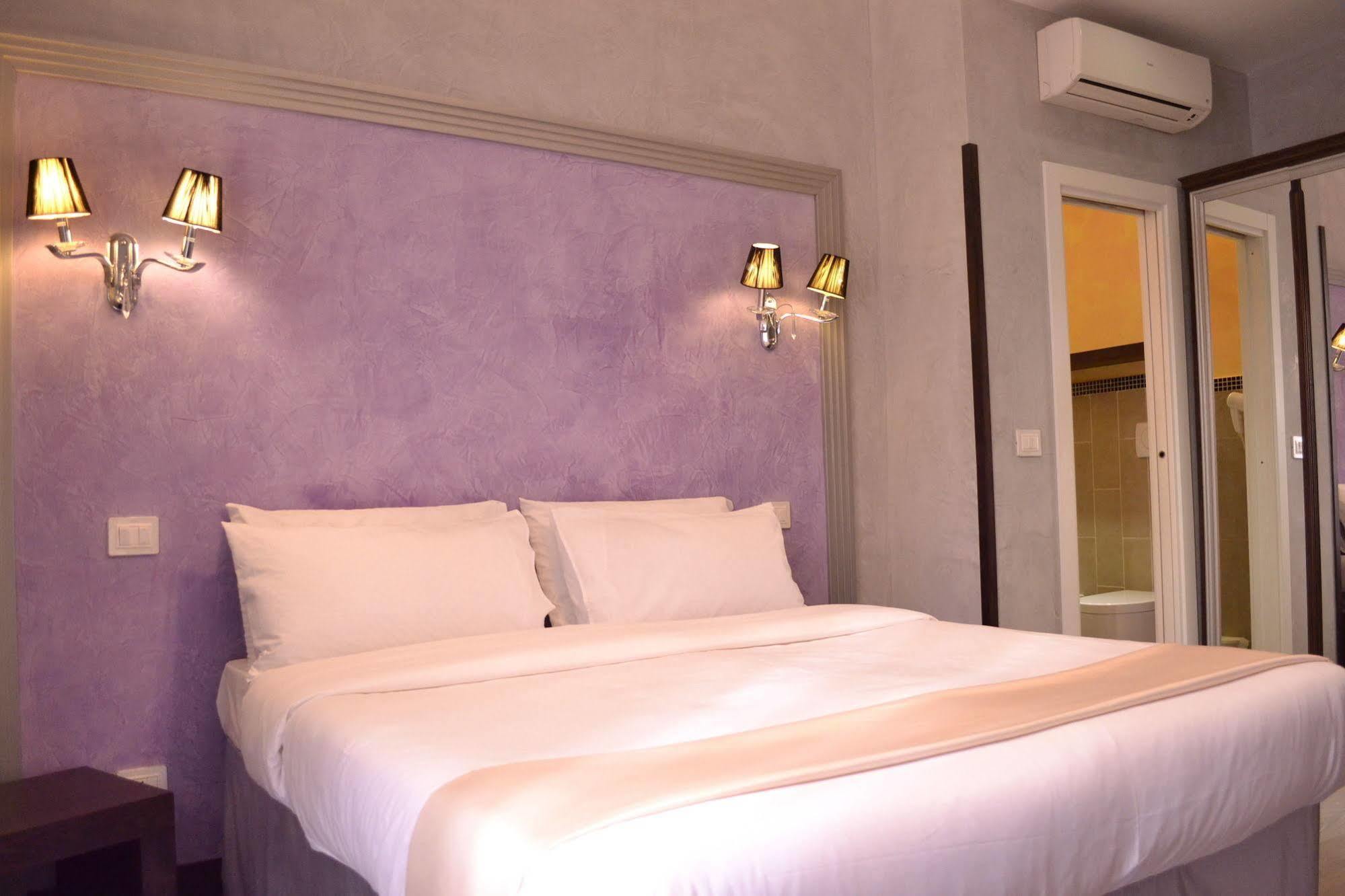 Tiburtina House Gasthof 2*