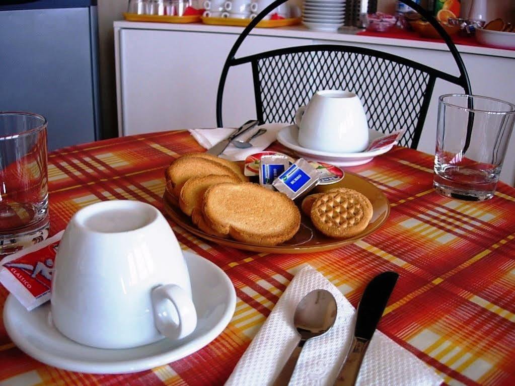 Alojamento de Acomodação e Pequeno-almoço Karolstay 2*