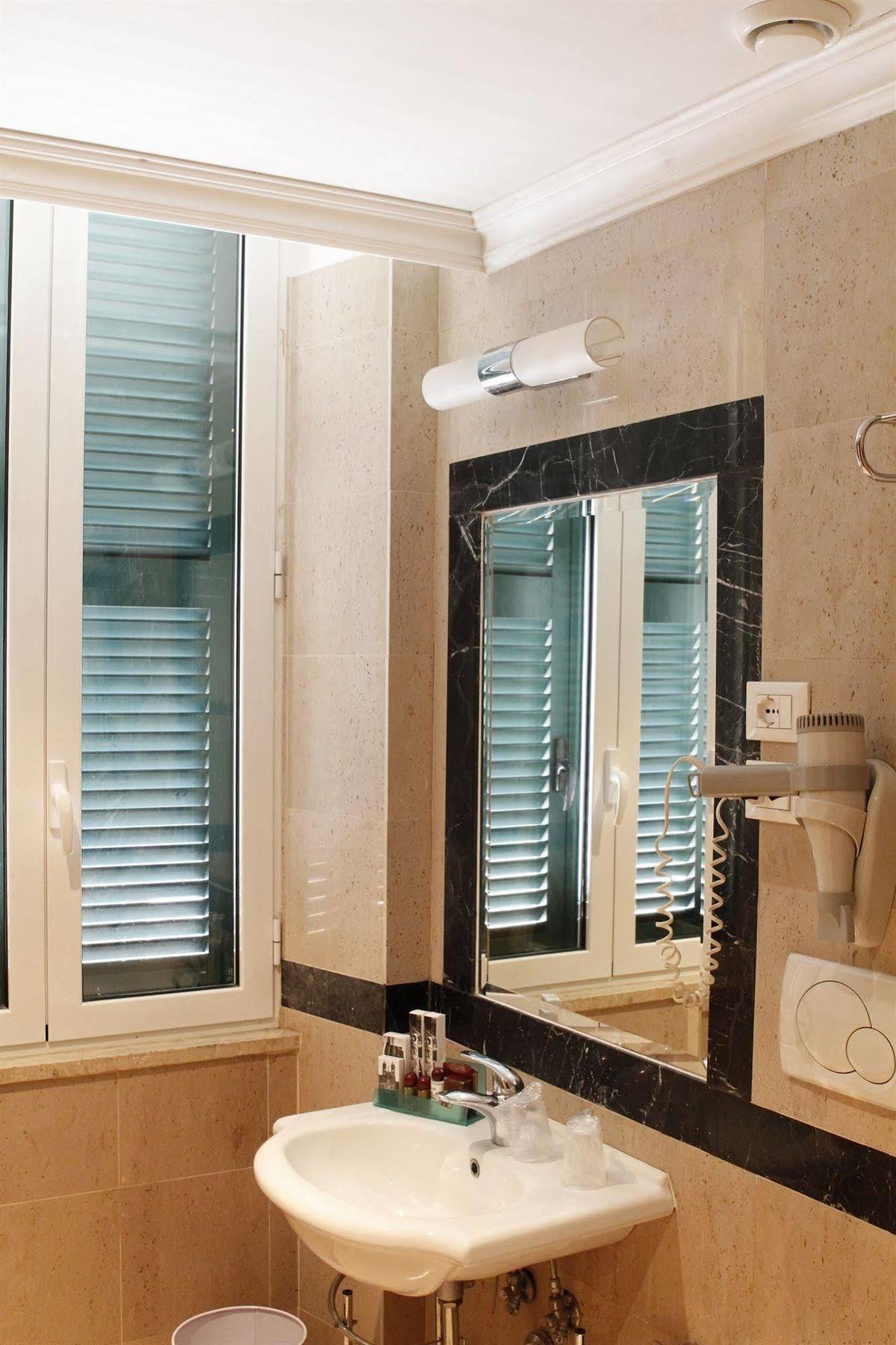Boutique Trevi 4* Rom