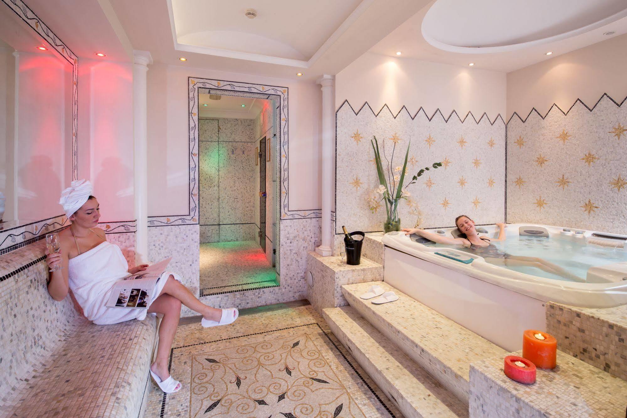 Imperiale By Omnia Roma