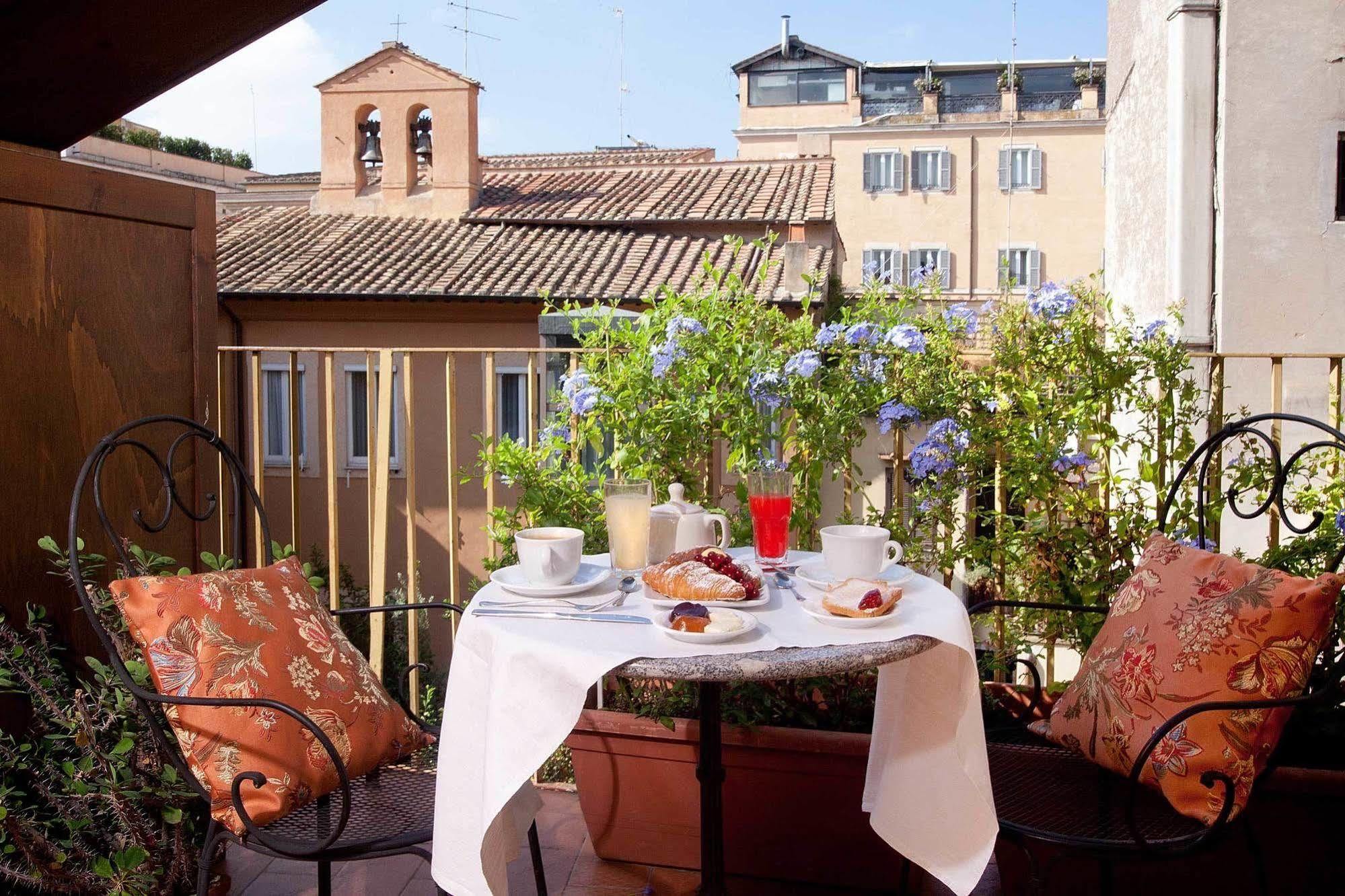 Pantheon Bed & Breakfast 3*