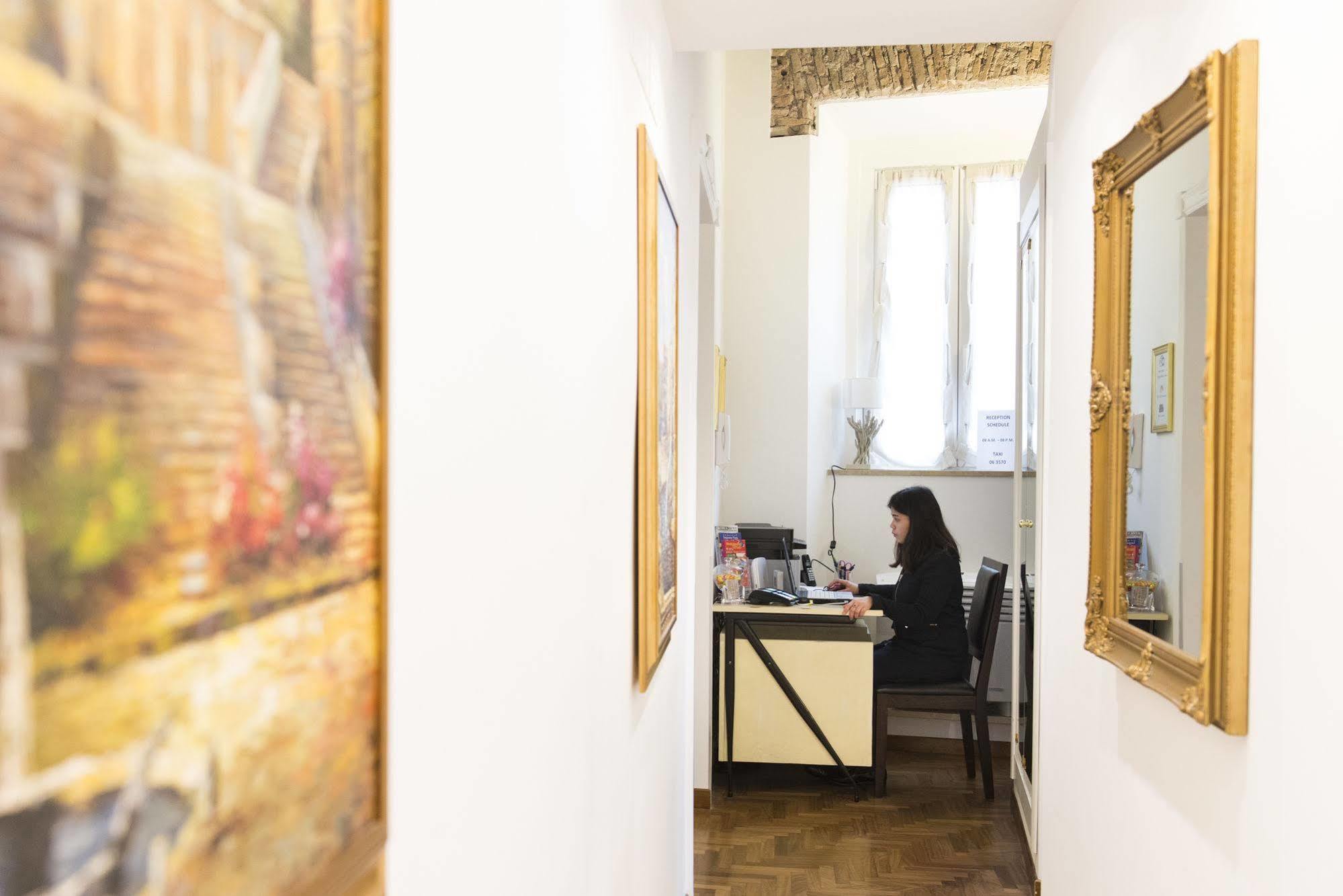 Domus Trevi Bed and breakfast Roma