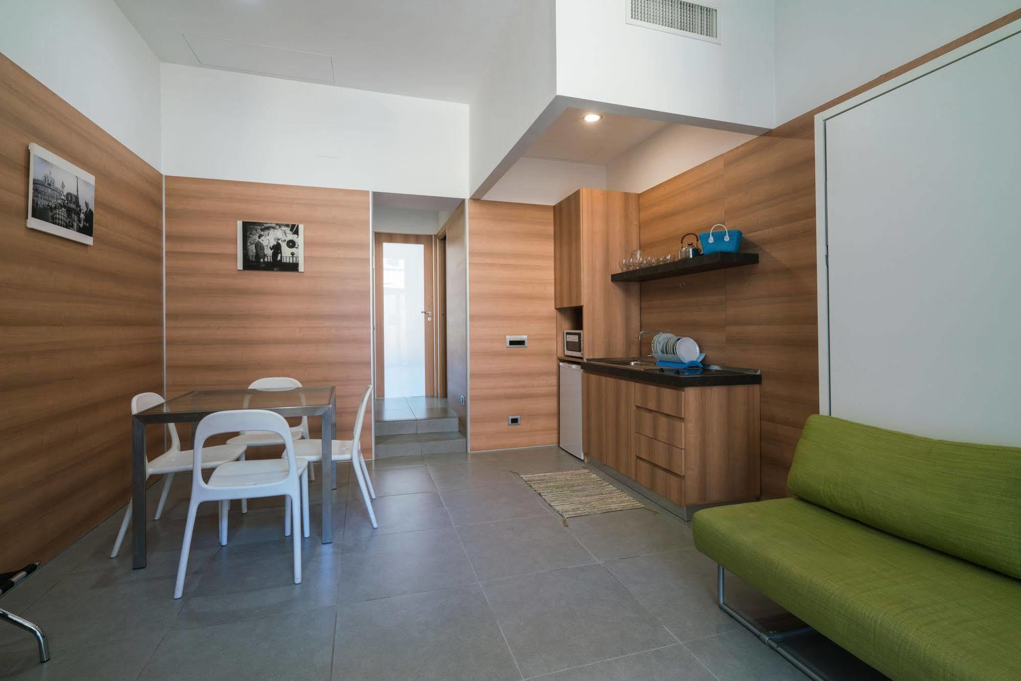 Europa Apartment *