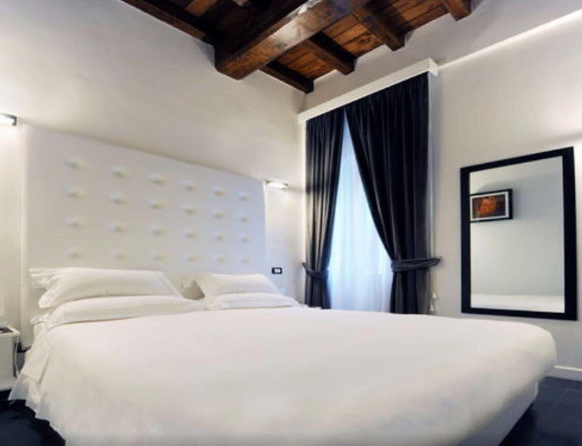 Affittacamere Pantheon Royal 4*