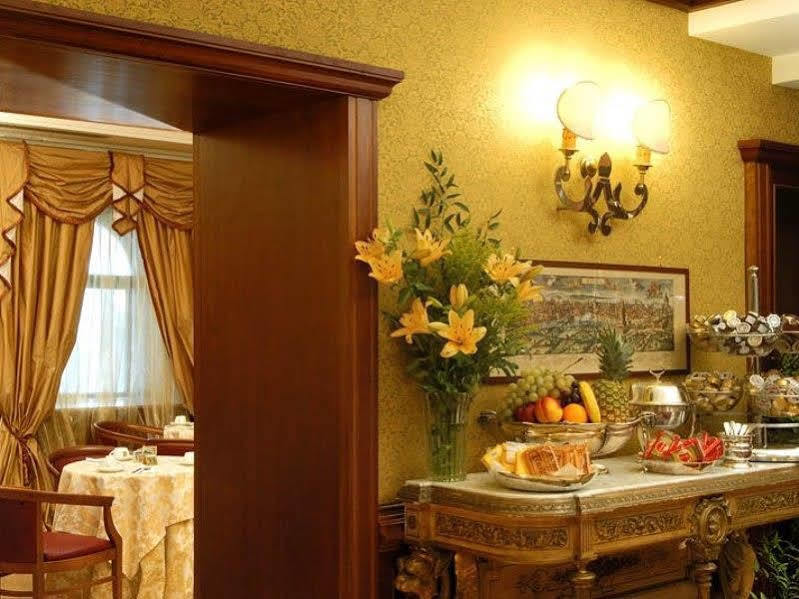 Hotel Lh Andreotti