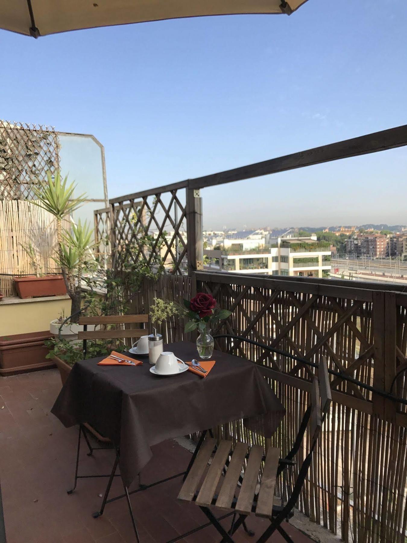 Atticoromantica Alojamento de Acomodação e Pequeno-almoço Roma