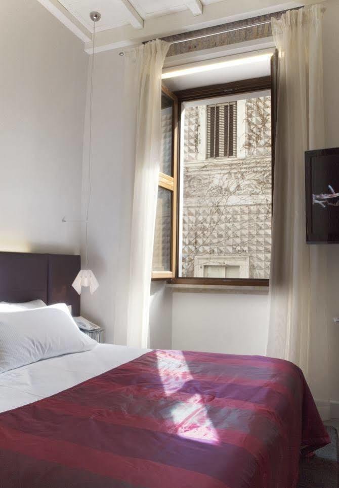 Navona Palace Luxury Apartment