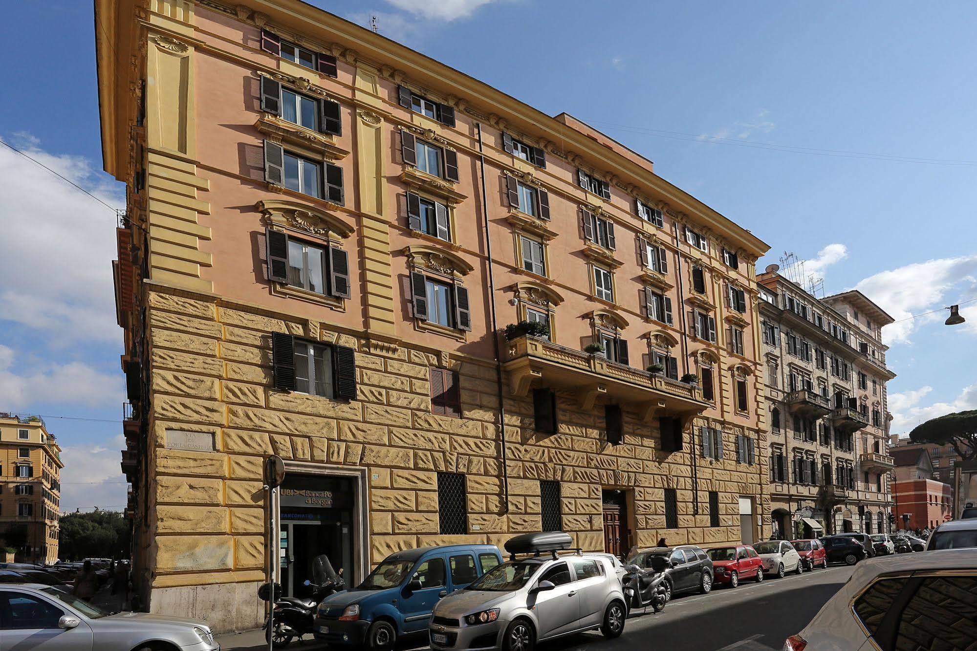 Affittacamere Capricci Romani 2*