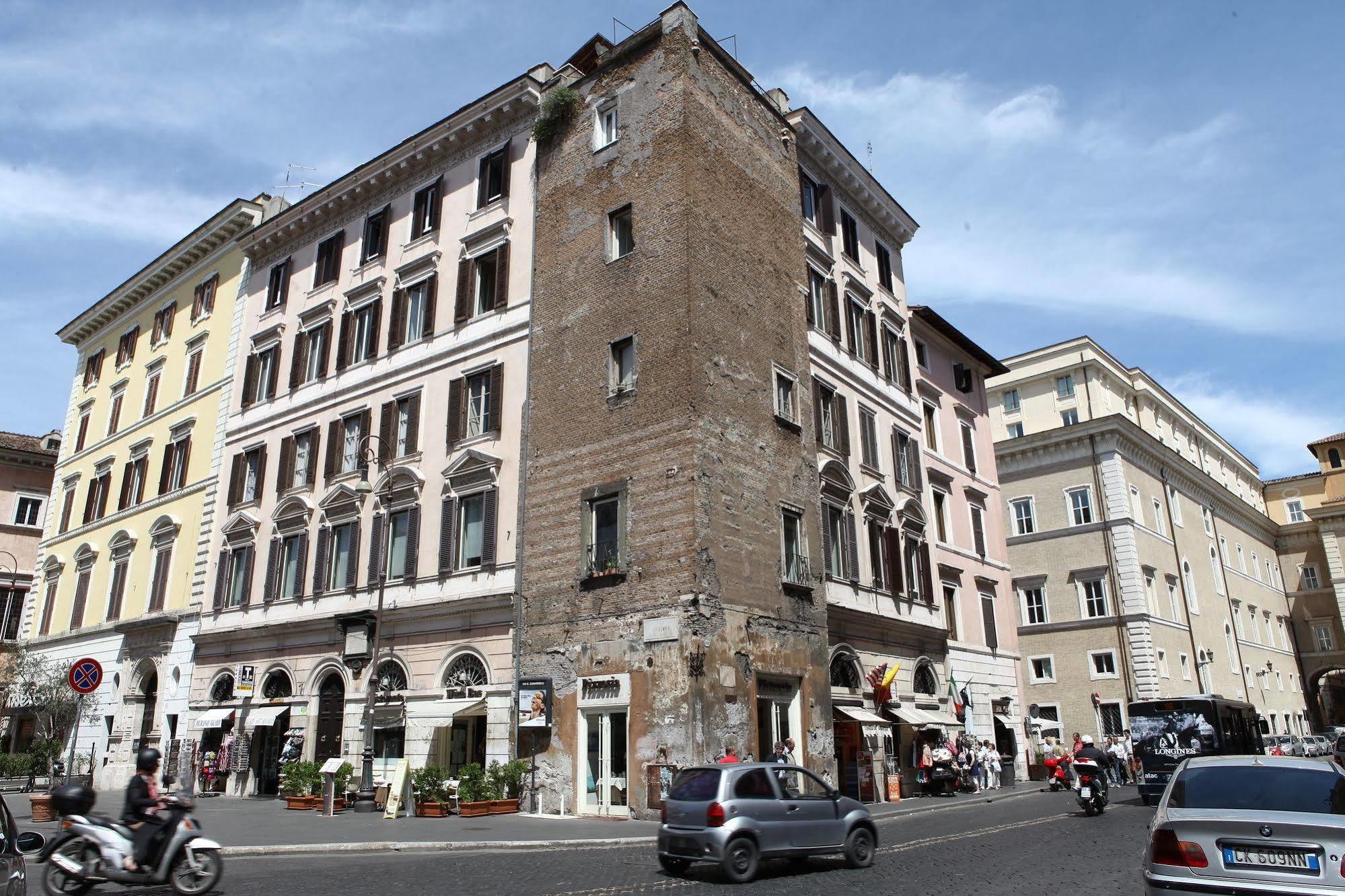 Art Navona 2*