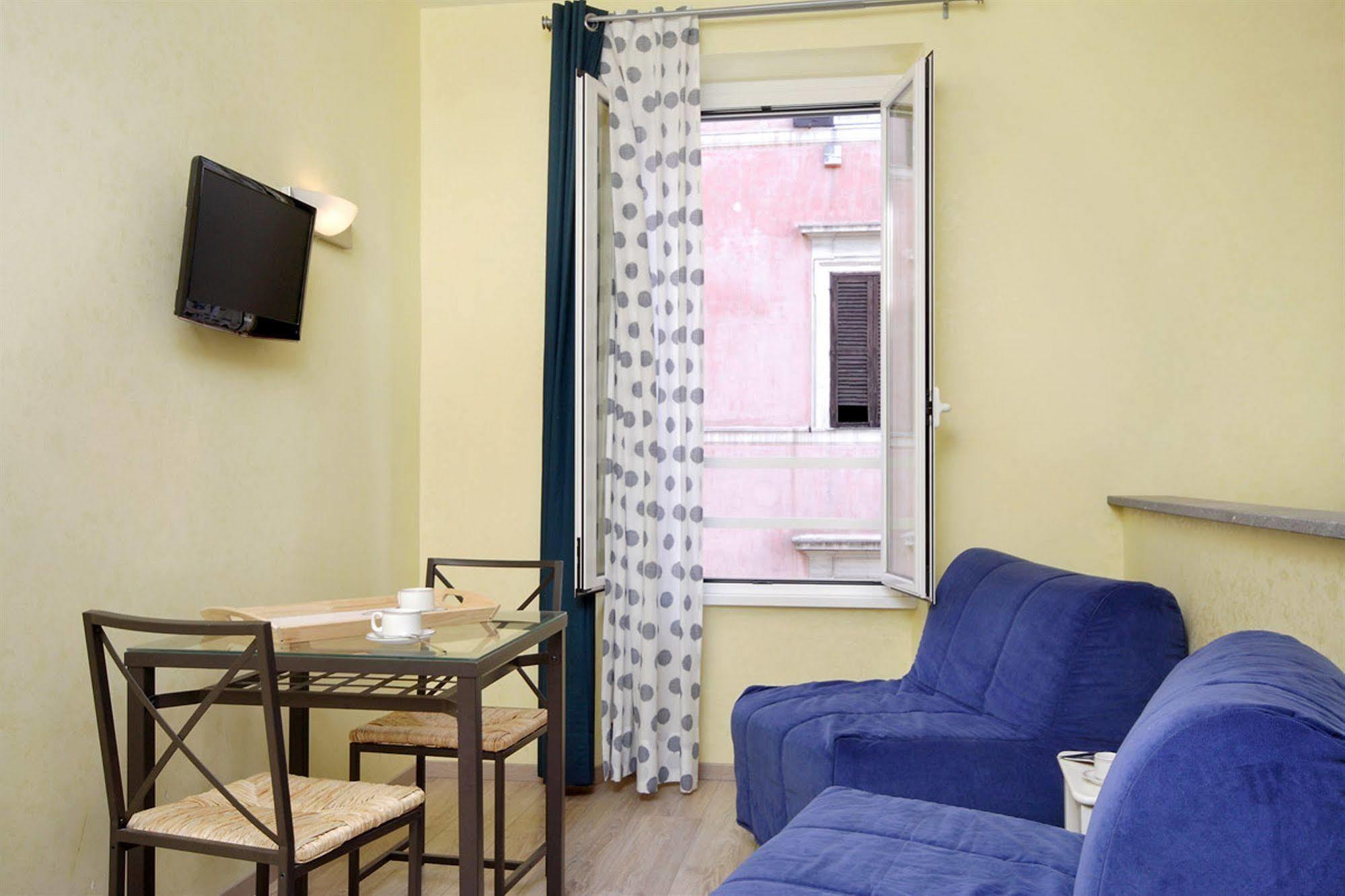 Daplace - Hqh Colosseo 2* Rome