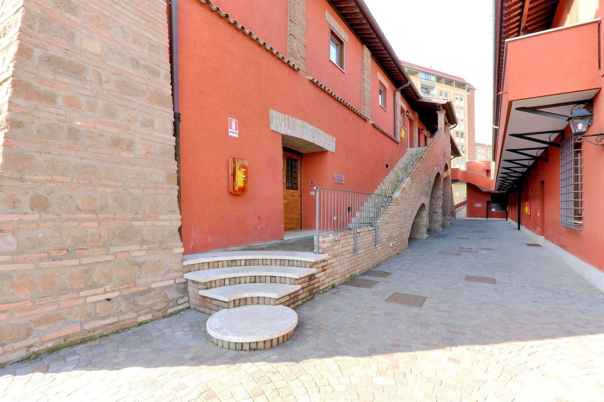 Borgo Papareschi Apartahotel 2*