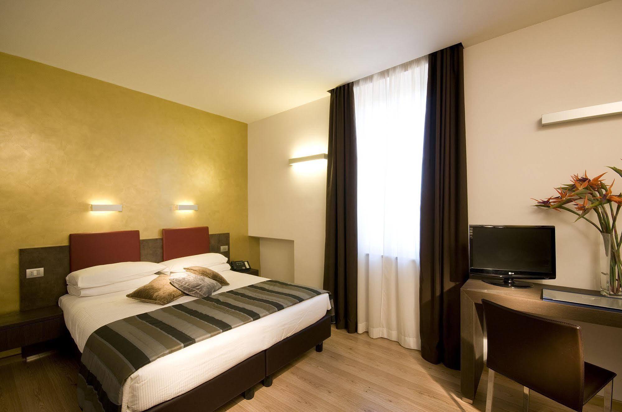 Trevi - Gruppo Trevi Hotel Rom