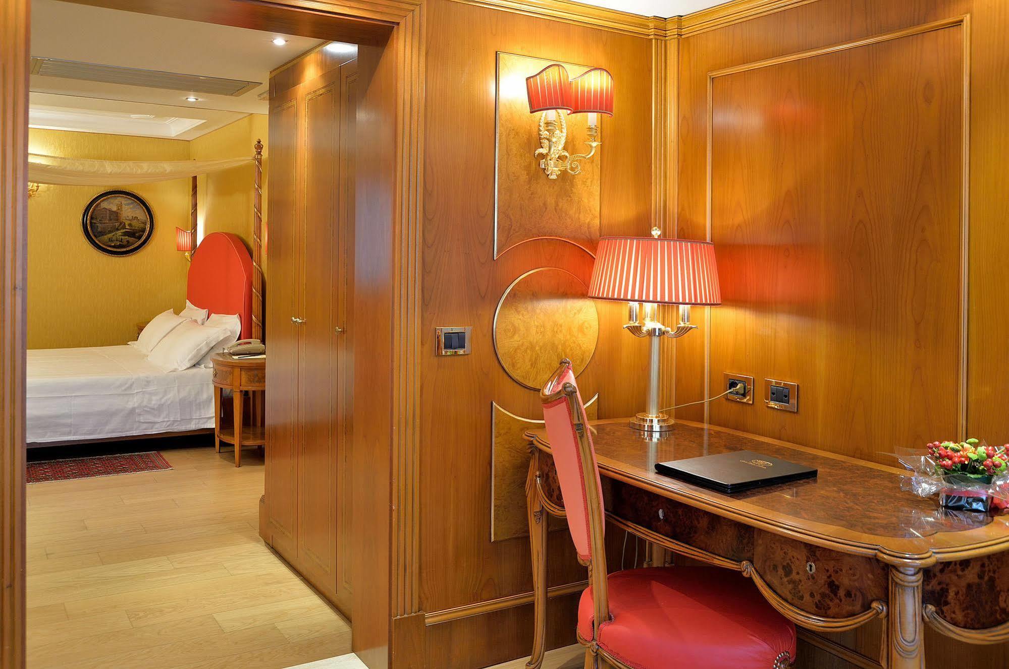 Homs Hotell