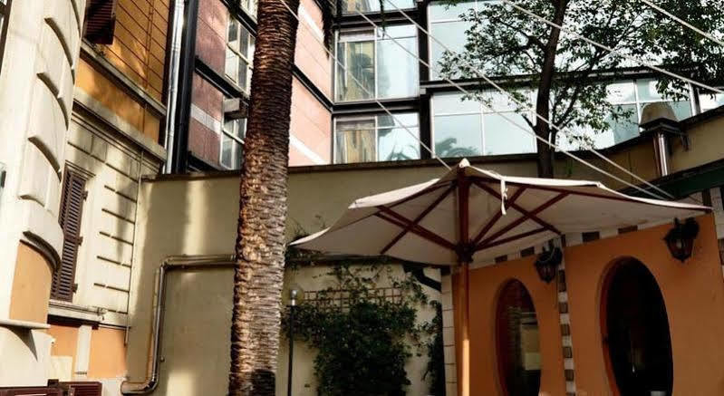 Executive Hotel