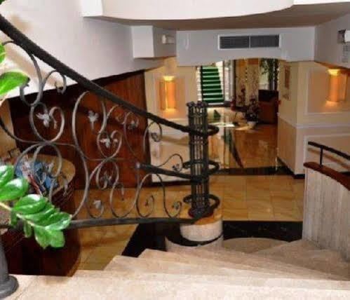 Hotel Executive