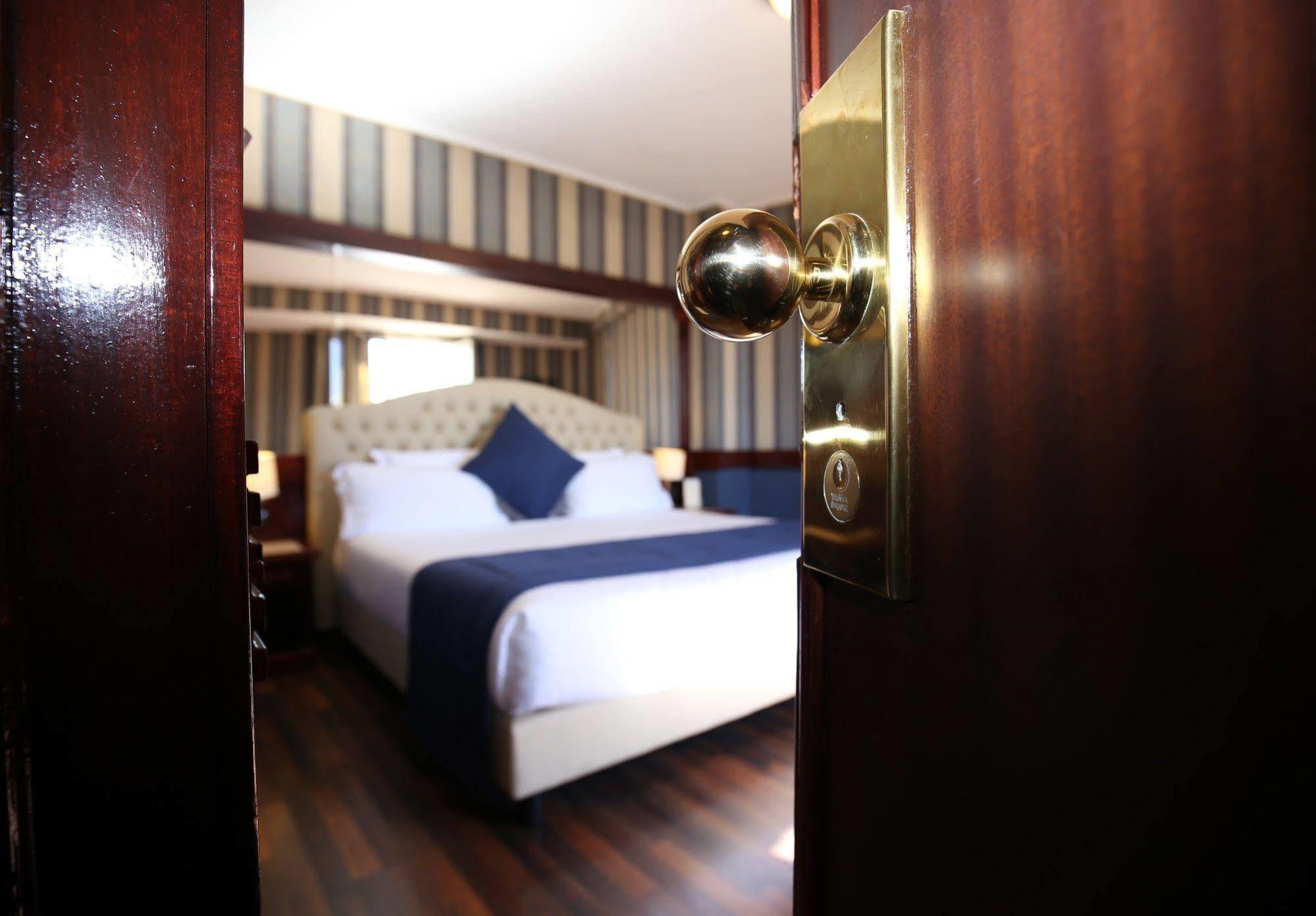 Regent 4* Rom