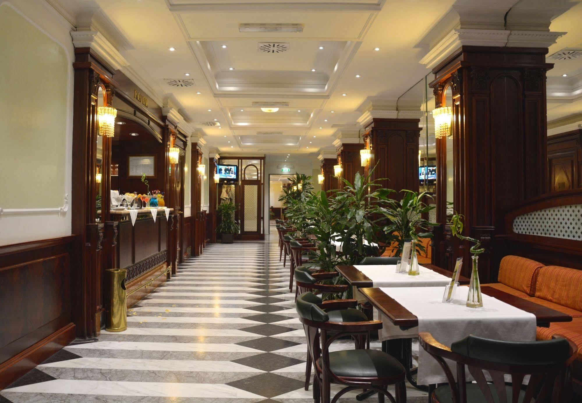 Regent Hotel 4*