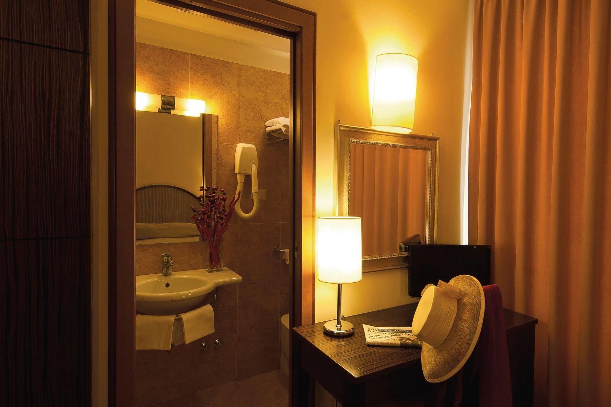 Novecento Hotell 3*