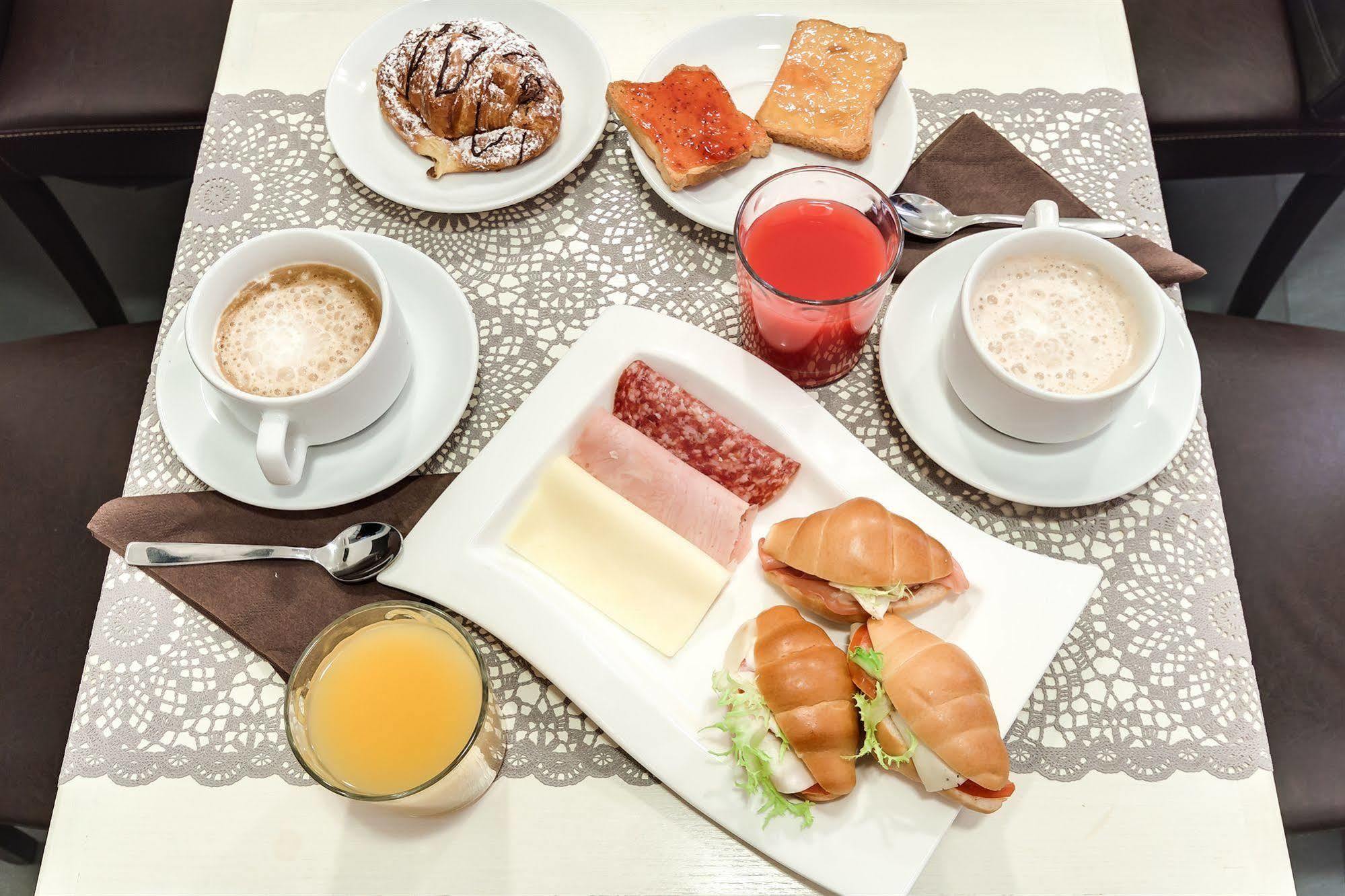 River Acomodação com café da manhã  2*