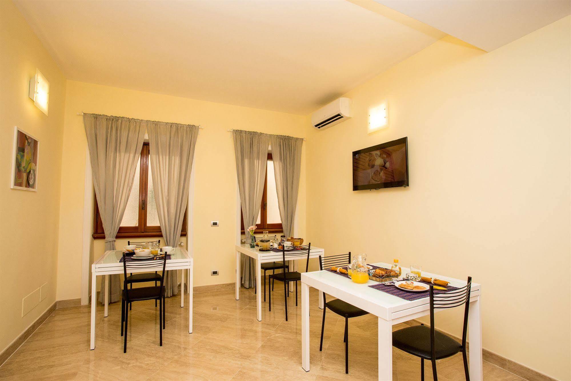 Trastevere's Friends Bed & Breakfast Rome