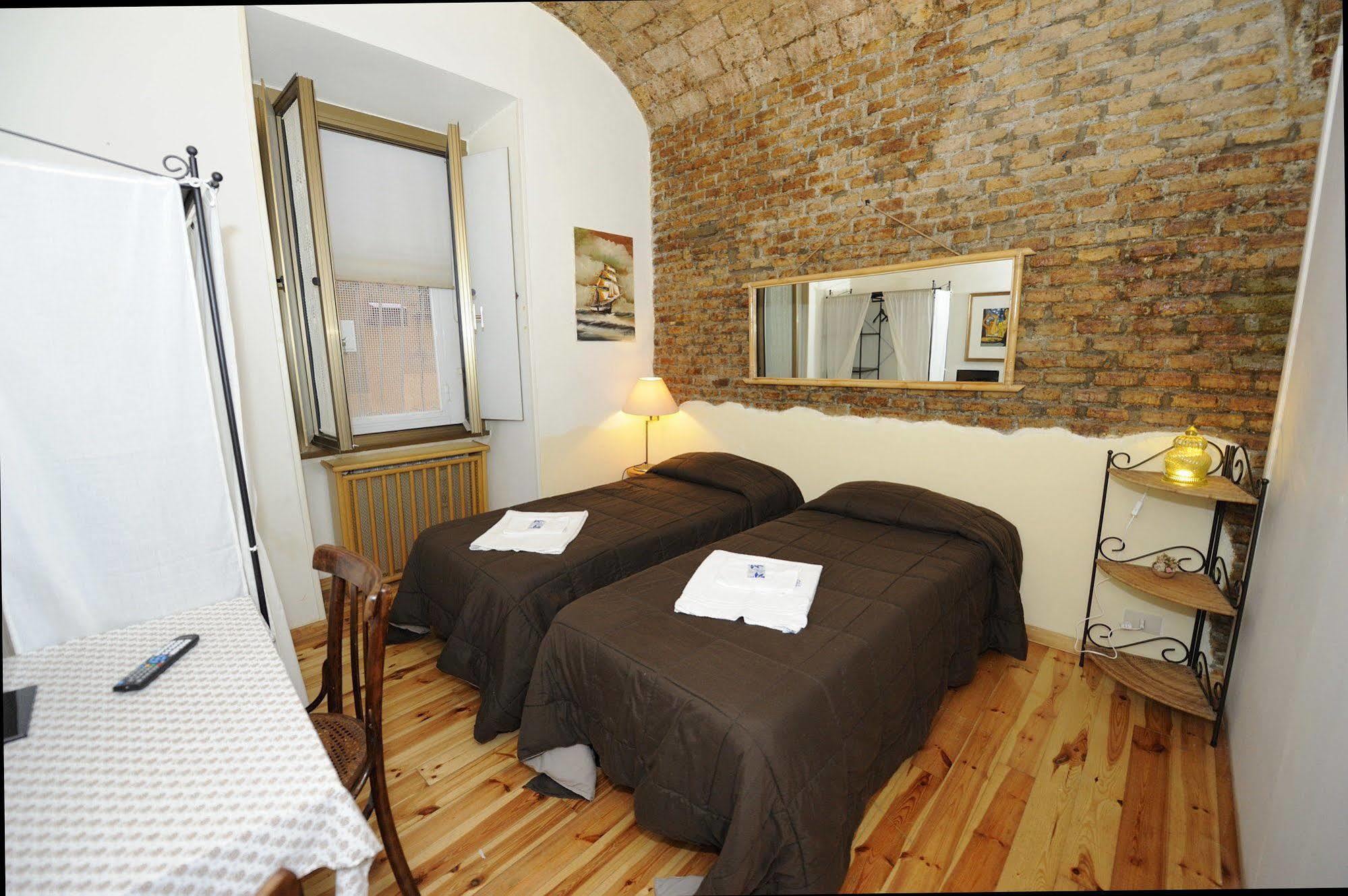 Chain Gallienus 3* Roma