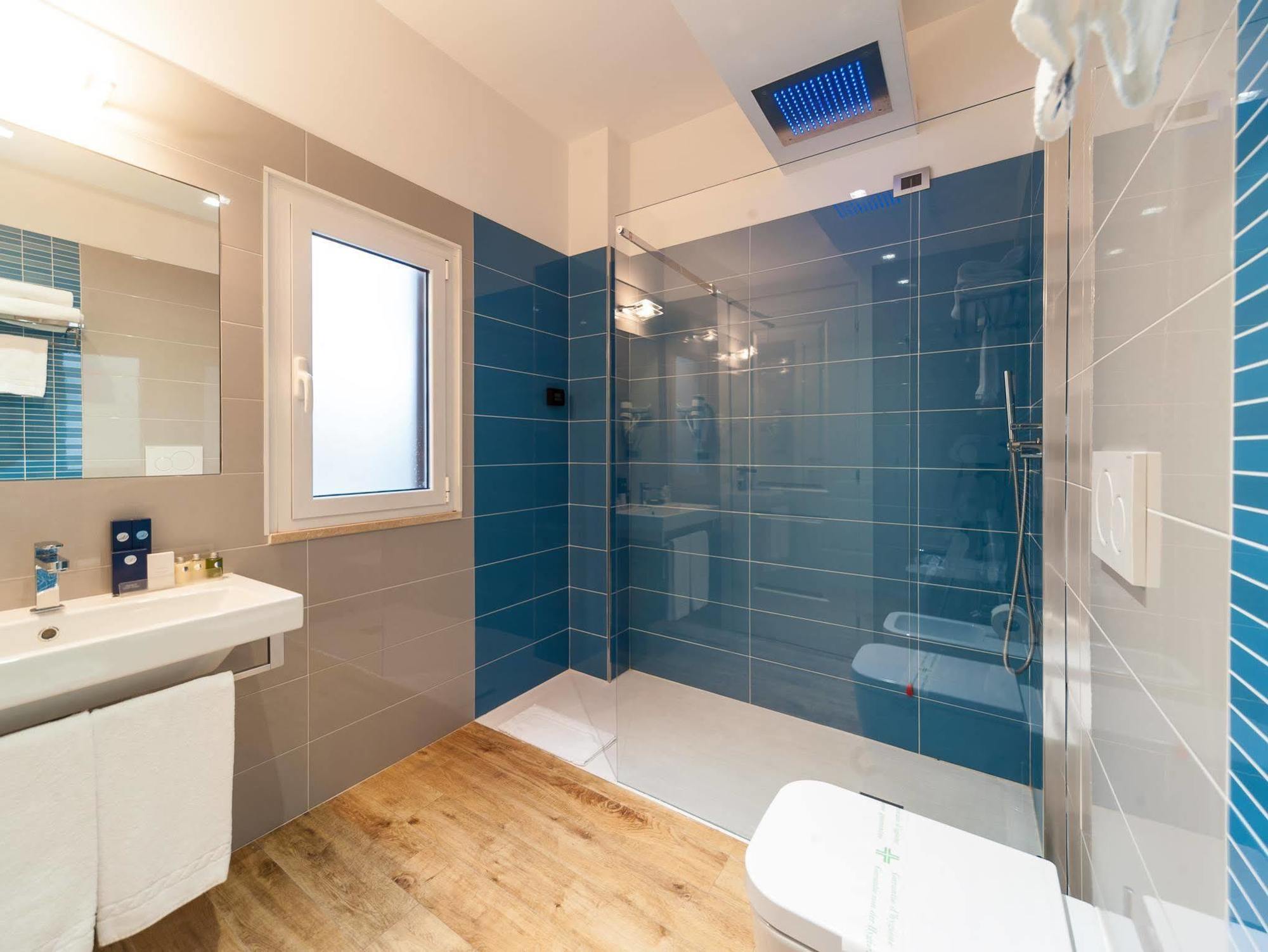 Trevi 41 Hotell