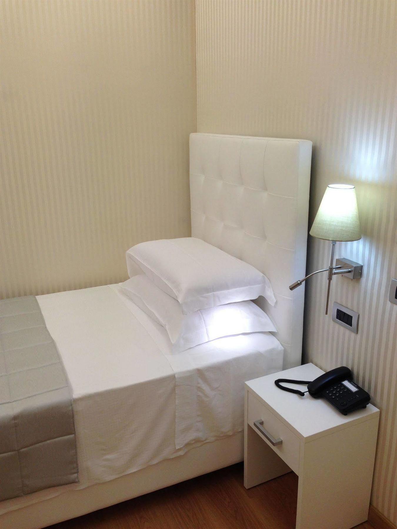 Trevi 41 Hotell