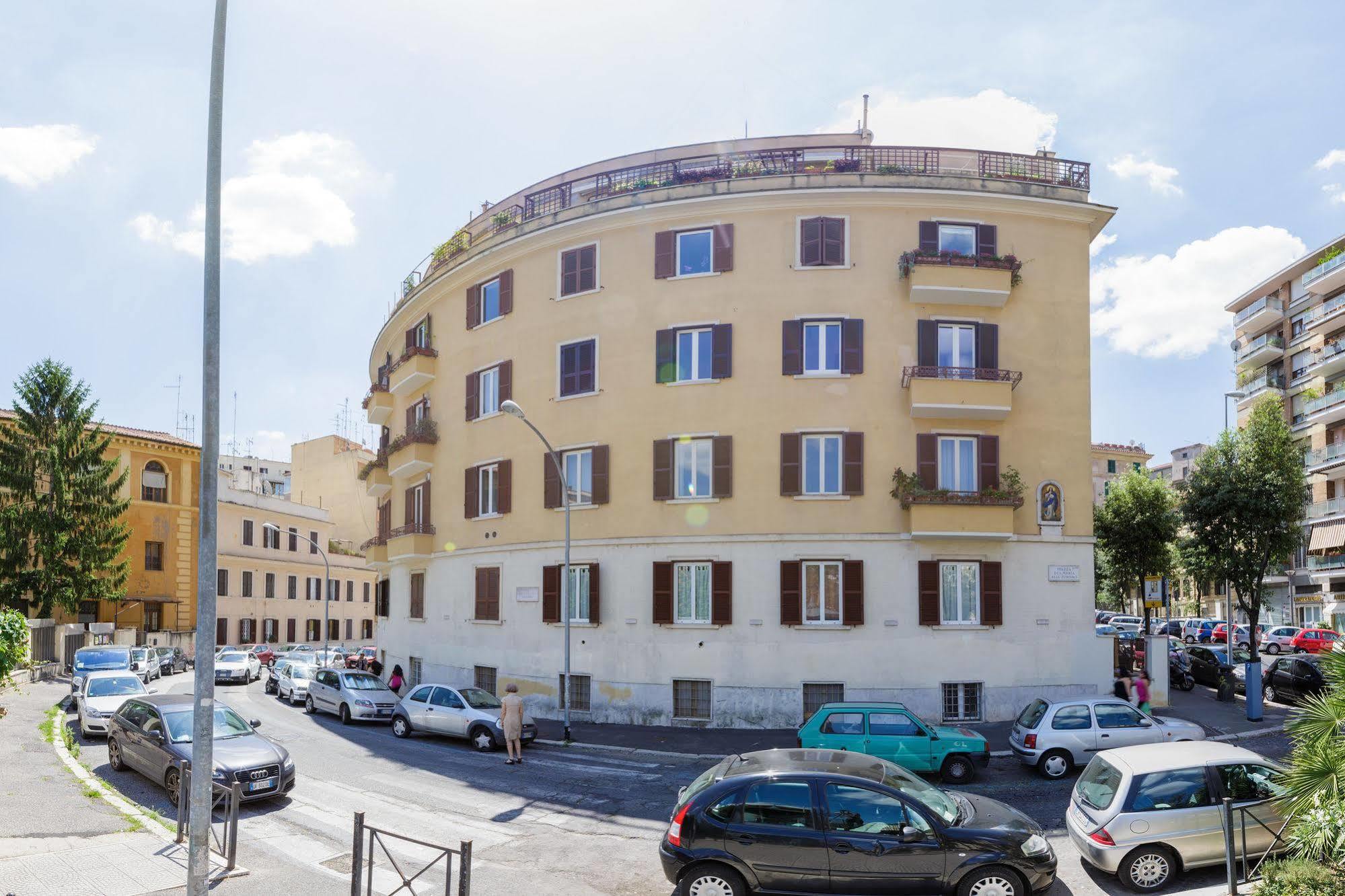 Bed & Breakfast Domus Manlii Roma