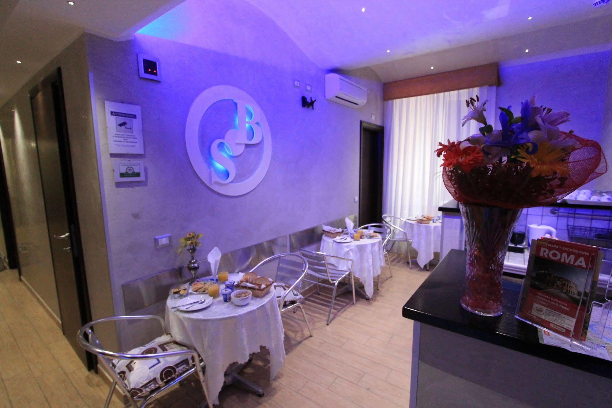 Buonarroti 3* Roma