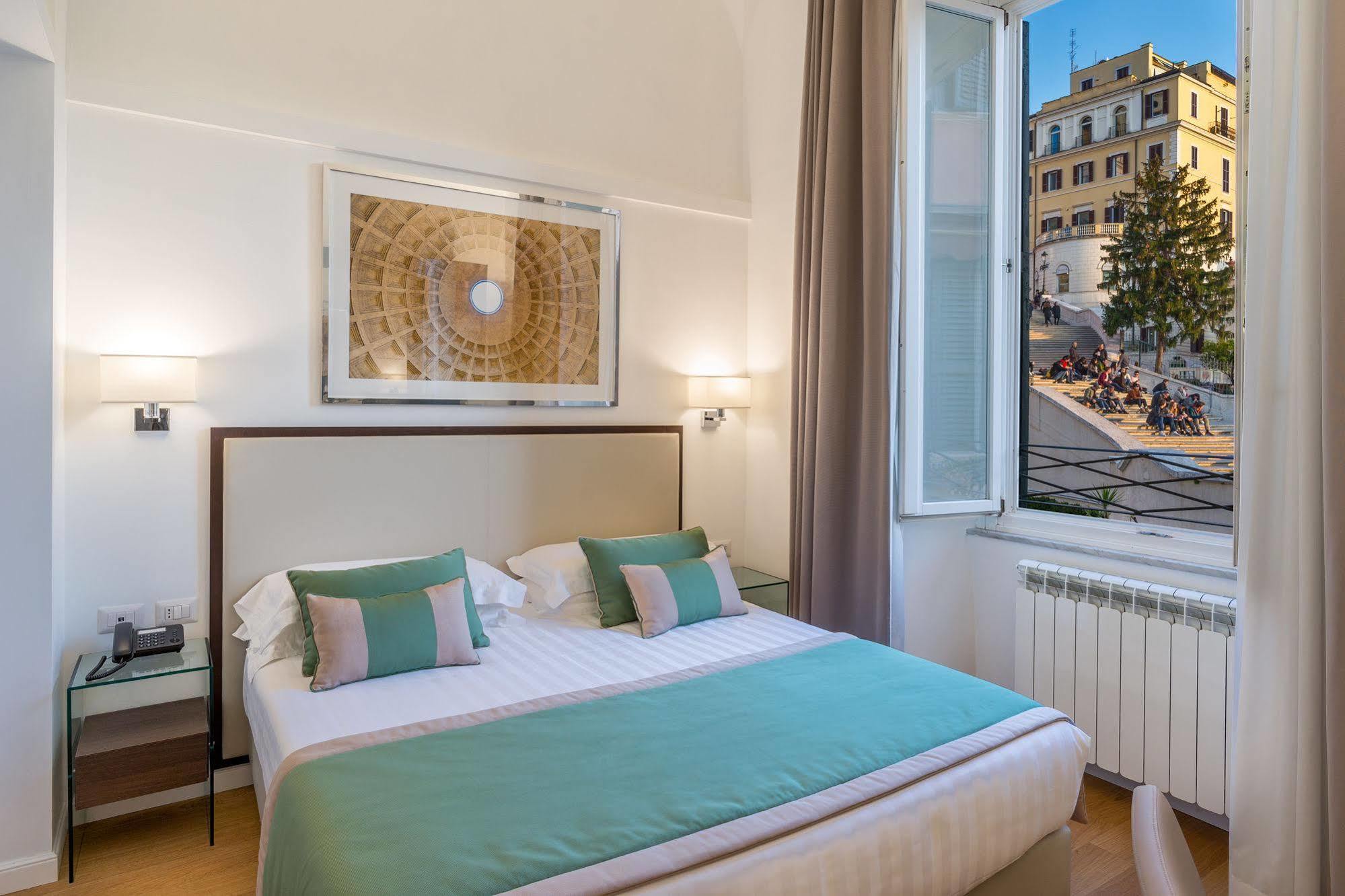 Hotel Les Diamants Spanish Steps 2*
