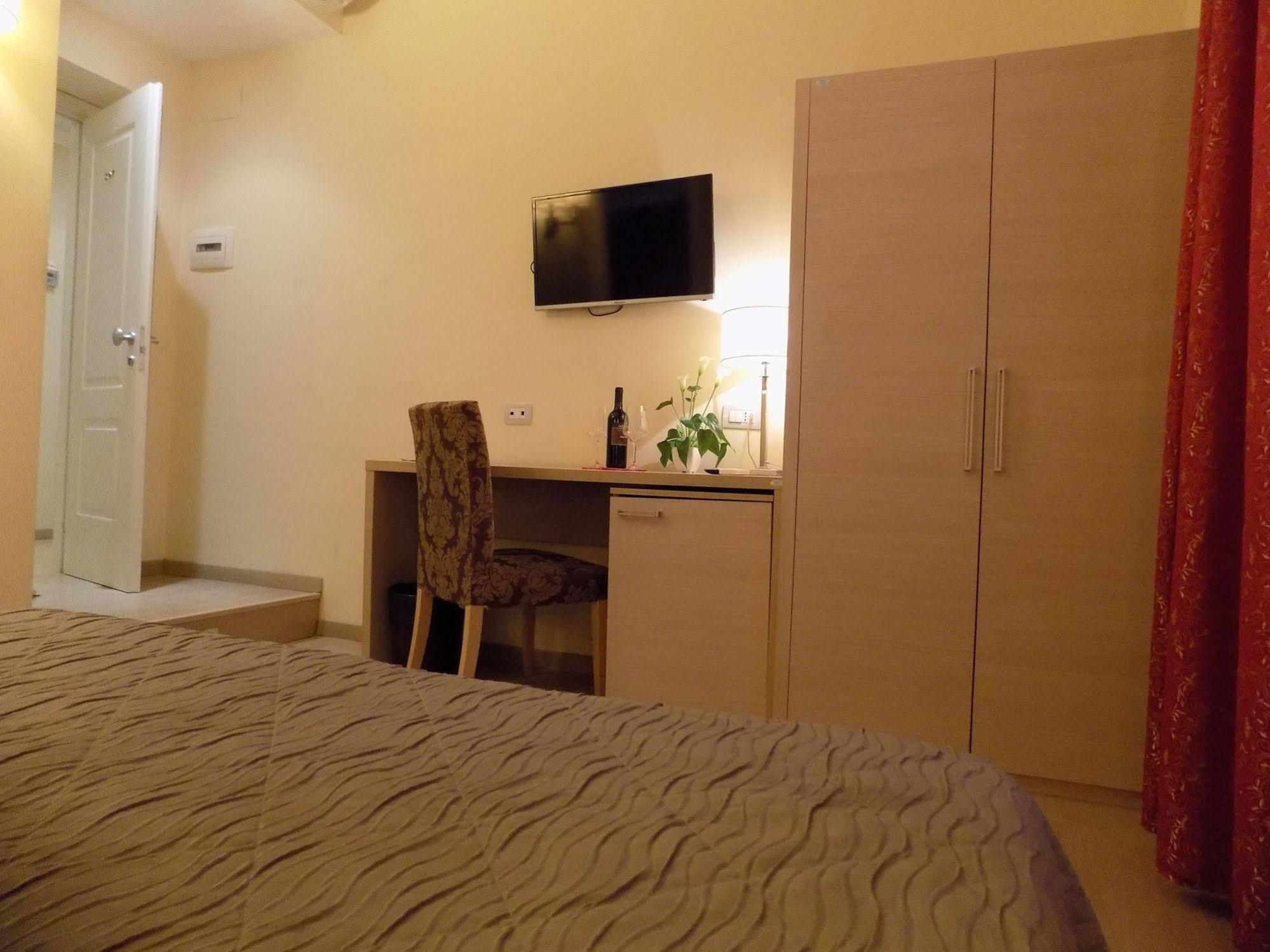 House 3* Rom