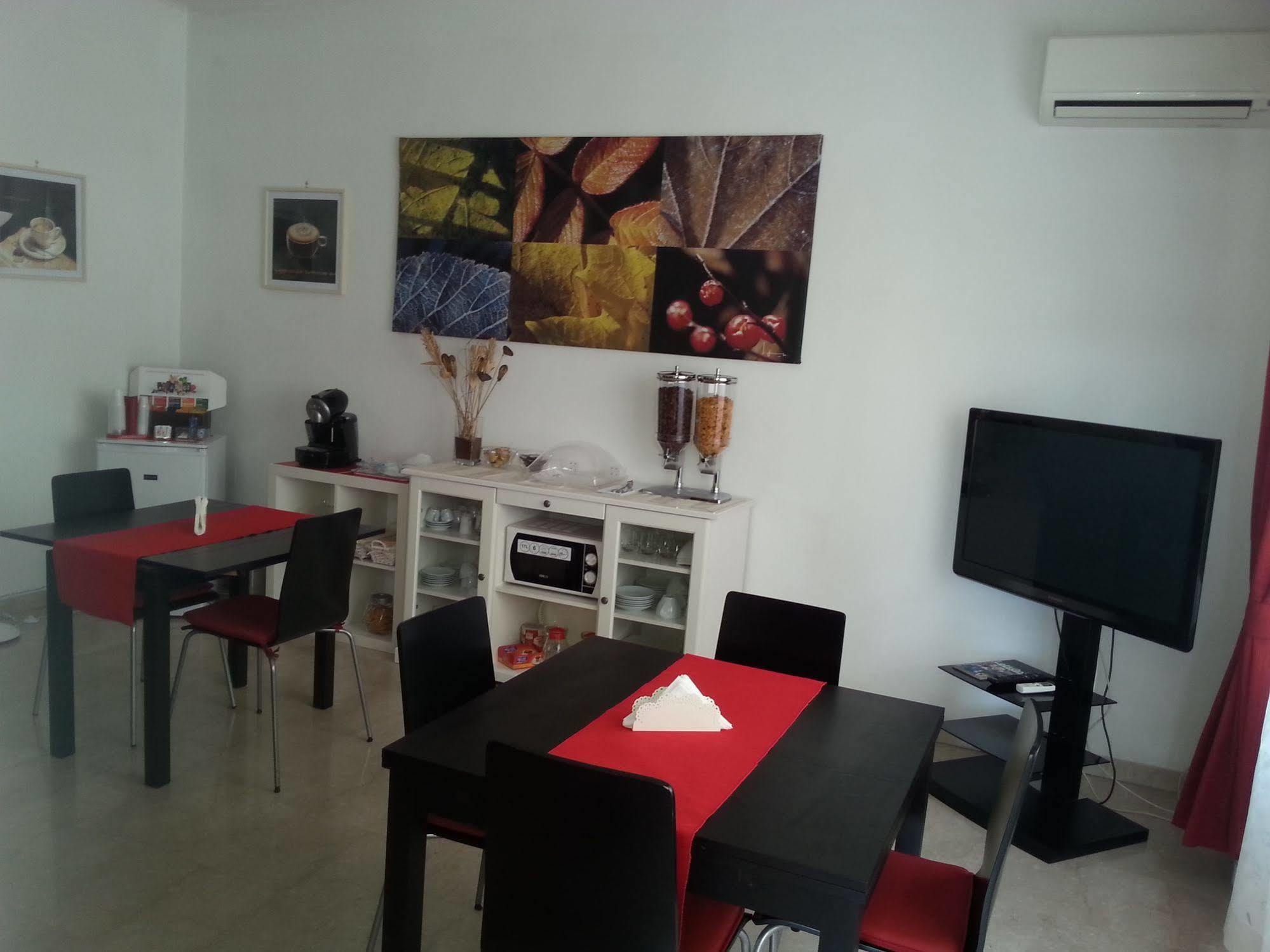 Romoletto Acomodação com café da manhã  3*