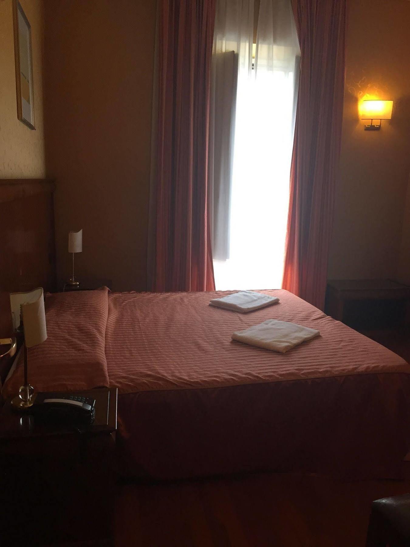 Divine Hotel