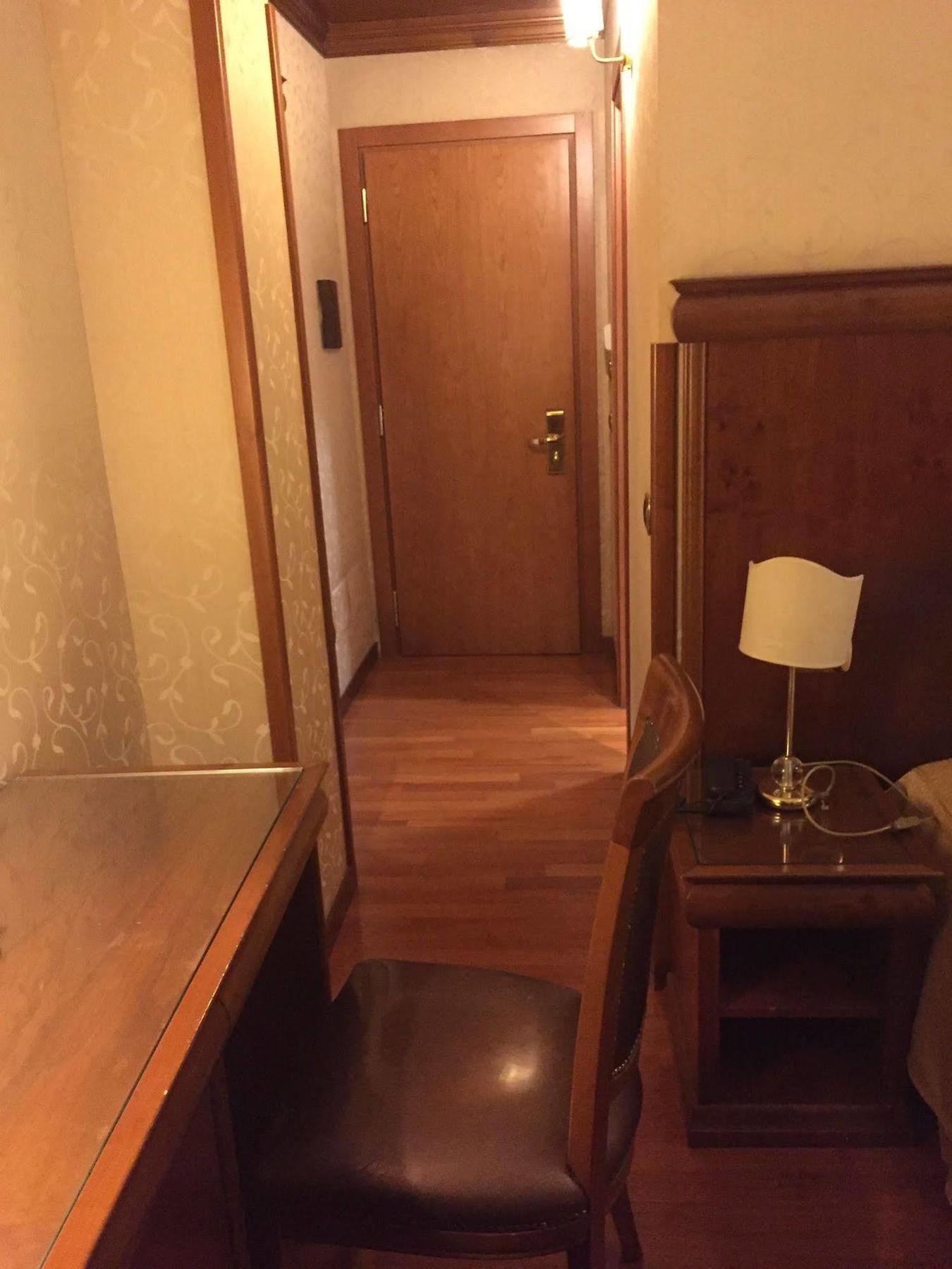 Divine Hotel 2*
